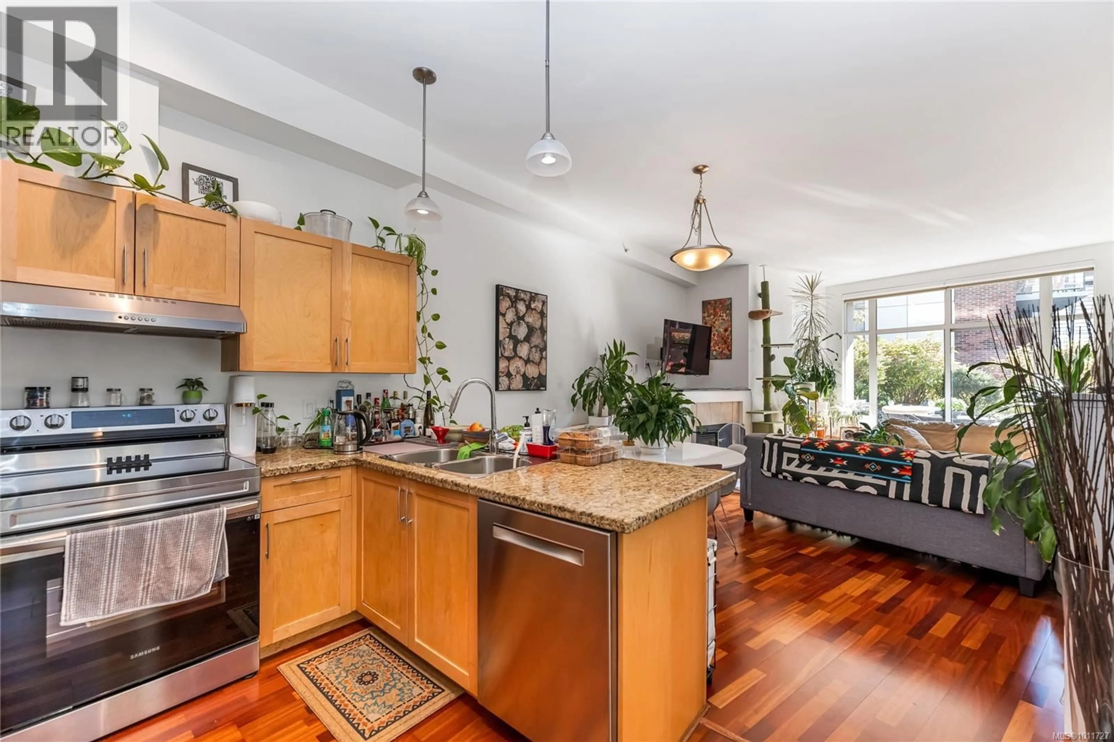 Open concept kitchen, unknown for 107 - 827 FAIRFIELD ROAD, Victoria British Columbia V8V5B2
