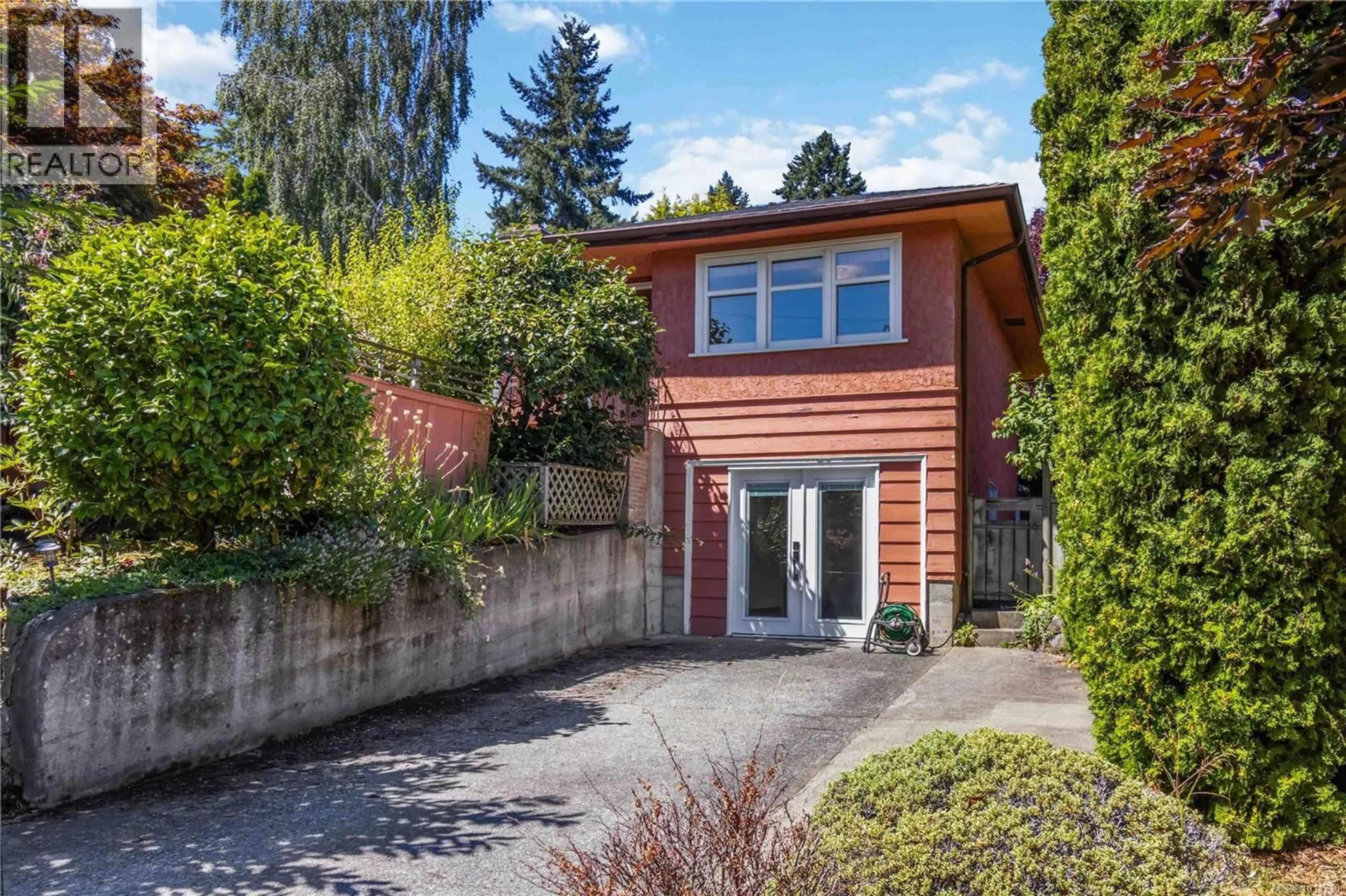 Home with brick exterior material, street for 3836 PITCOMBE PLACE, Saanich British Columbia V8N4B9