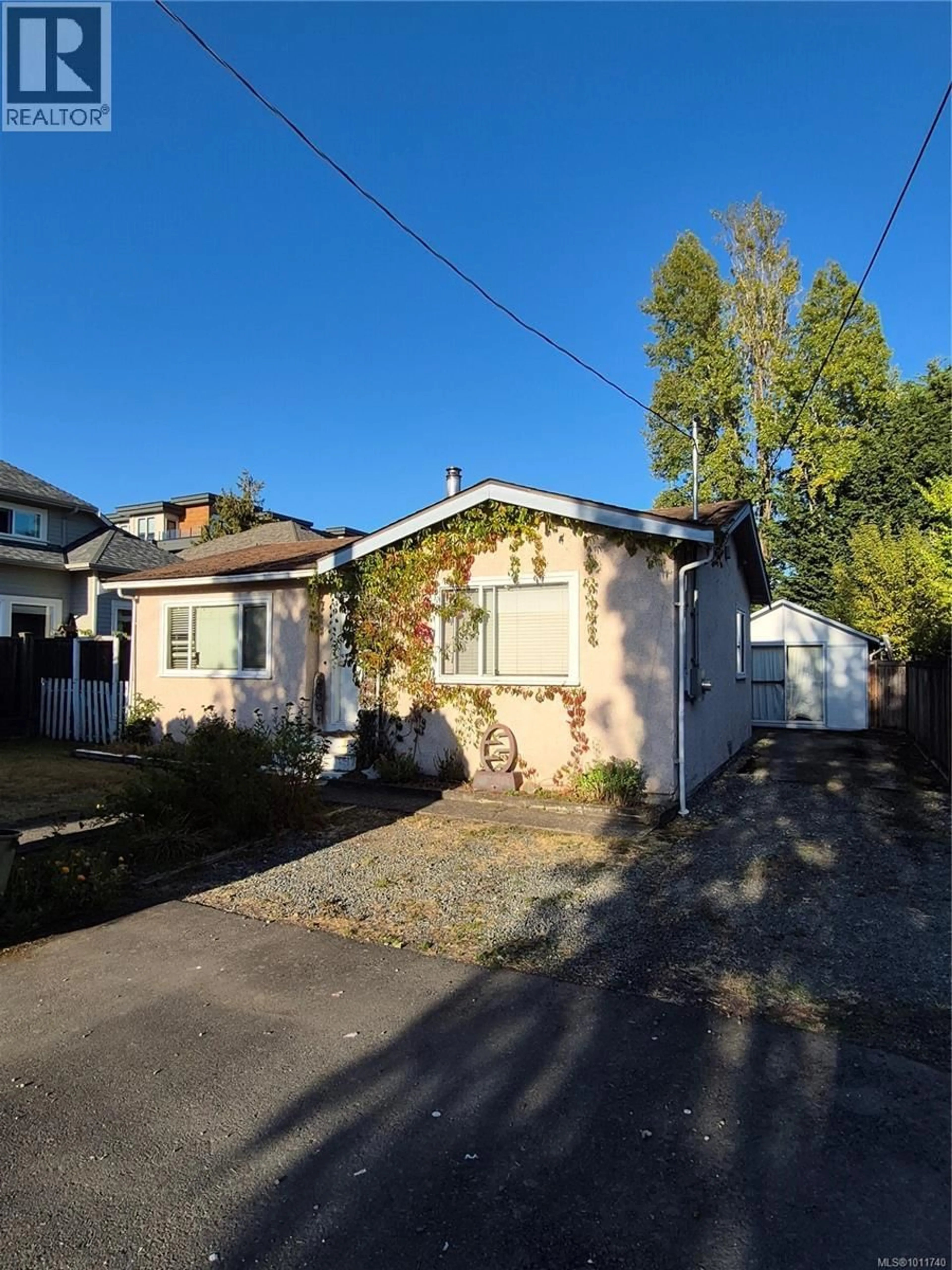 A pic from outside/outdoor area/front of a property/back of a property/a pic from drone, street for 9691 FIFTH STREET, Sidney British Columbia V8L2W9