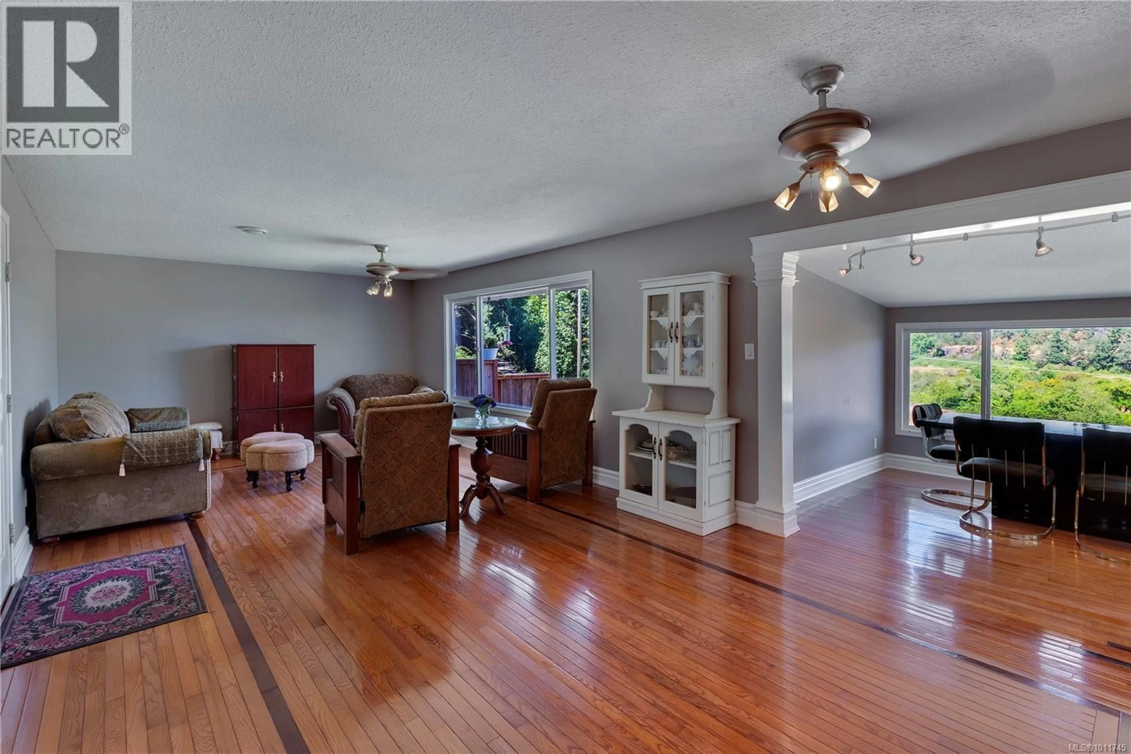 Living room with furniture, unknown for 2028 CATHERS DRIVE, Nanaimo British Columbia V9R6R9