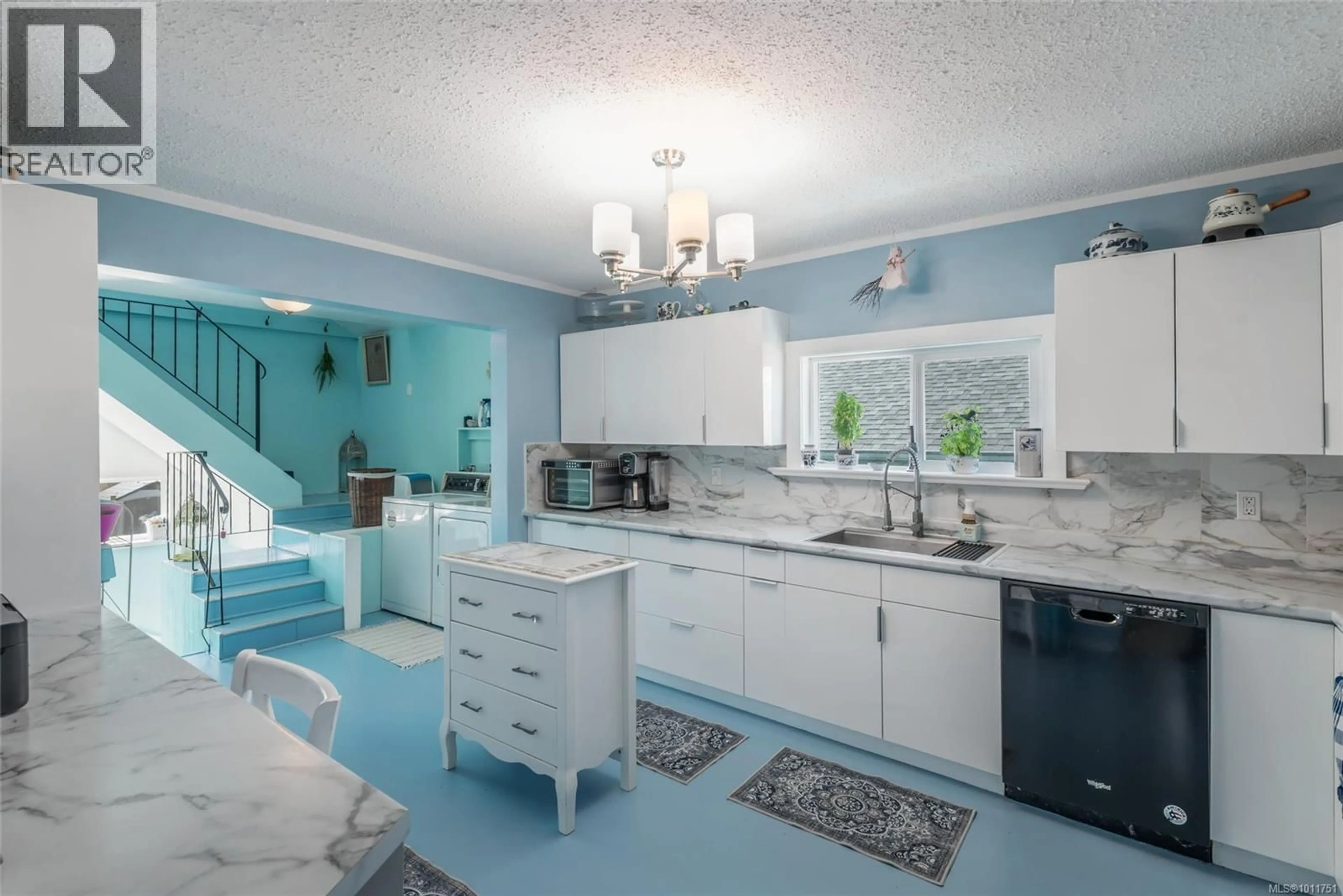Open concept kitchen, ceramic/tile floor for 4664 BUTE STREET, Port Alberni British Columbia V9Y3M7