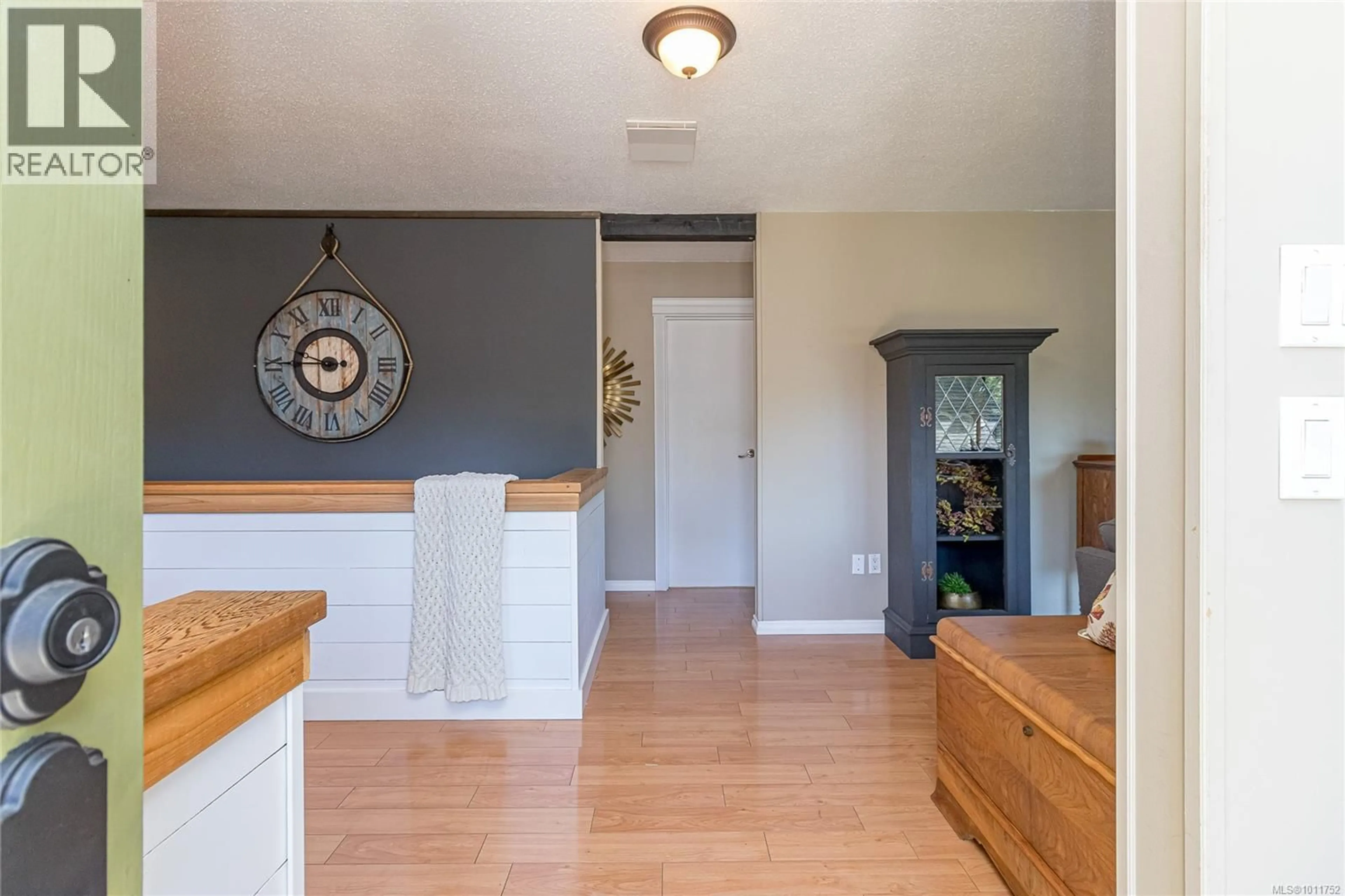 Indoor entryway for 1872 VALLEYVIEW PLACE, Duncan British Columbia V9L4Z1
