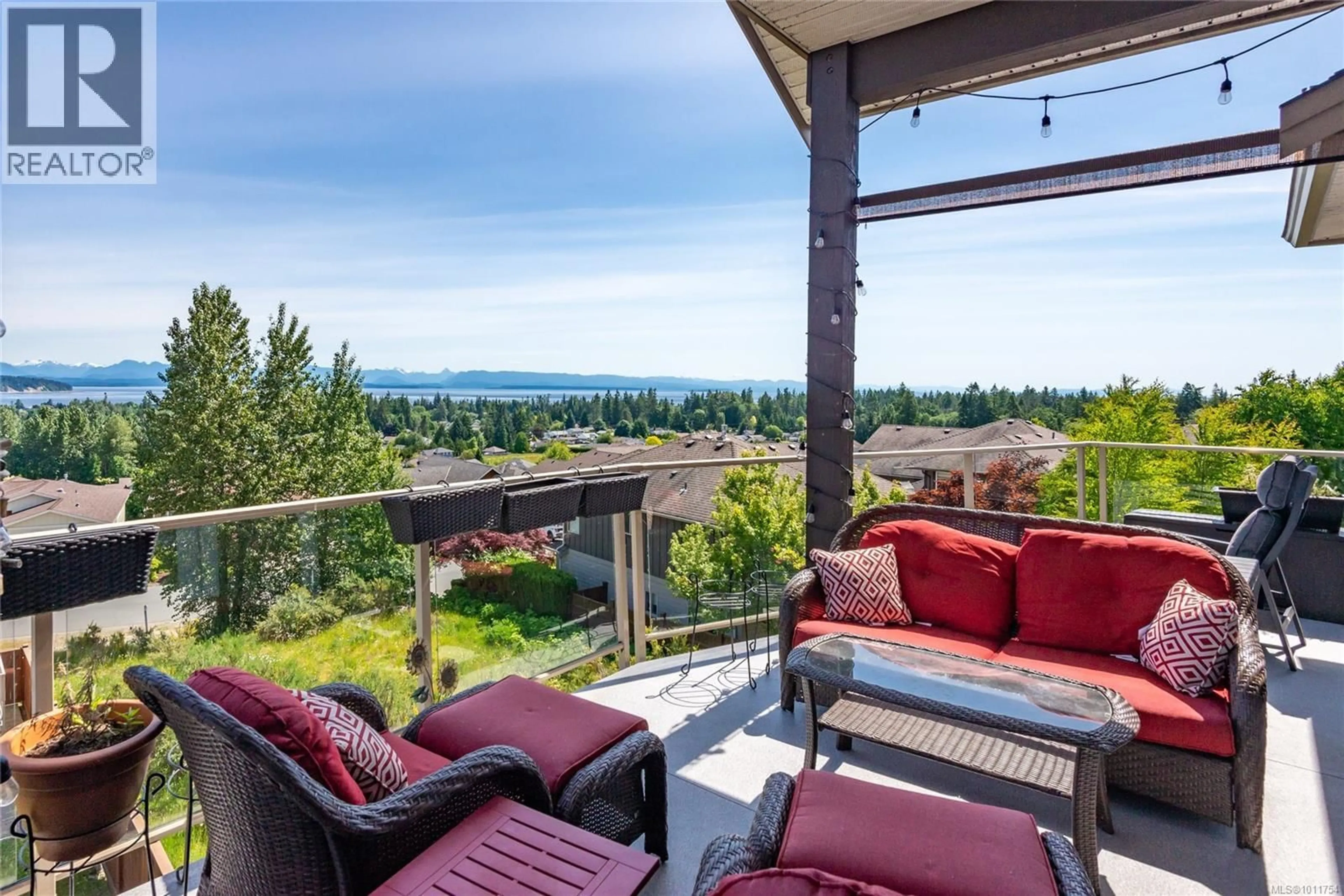 Patio, mountain view for 672 PACIFIC HEIGHTS LANE, Campbell River British Columbia V9H0A6