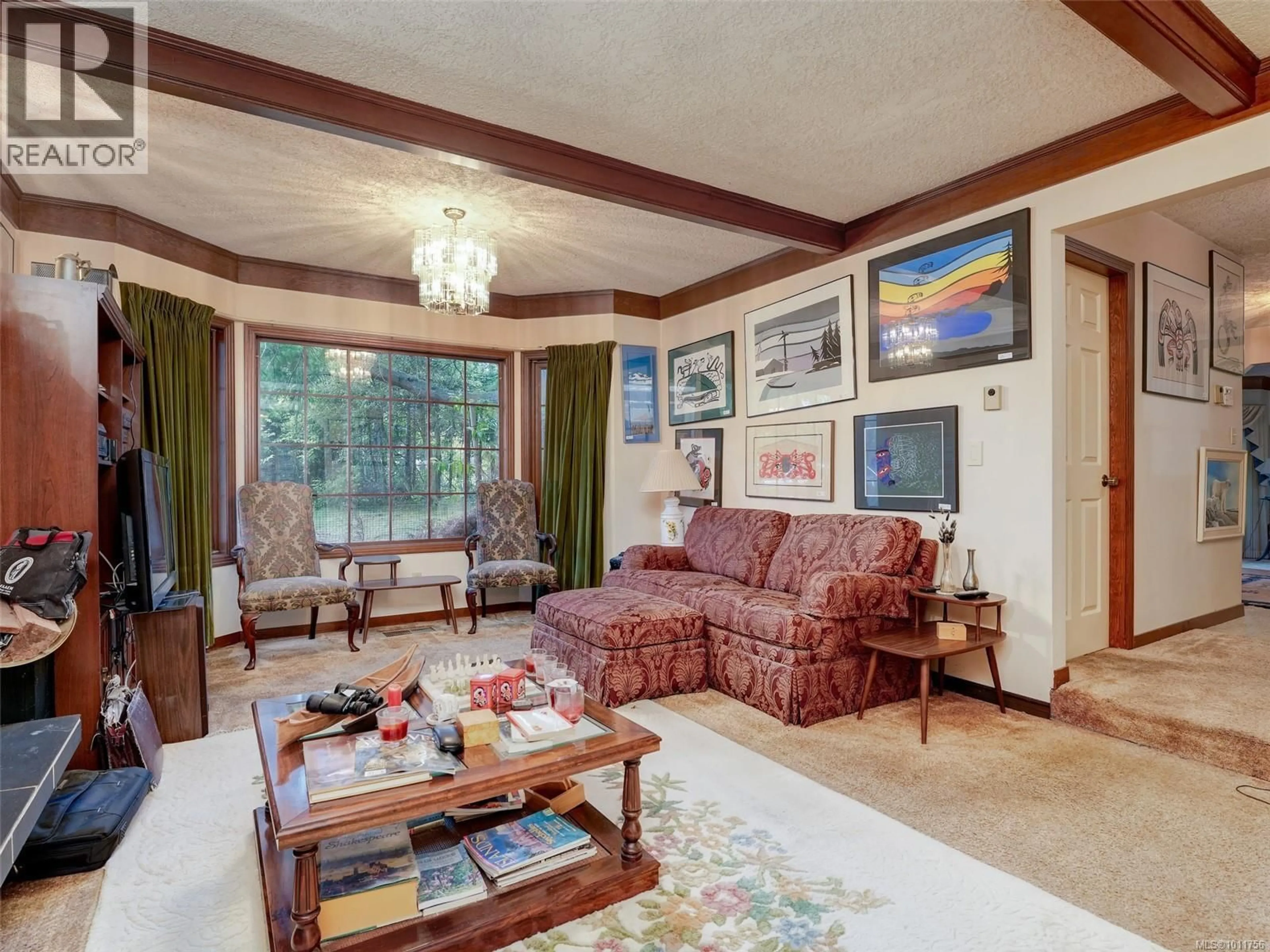Living room with furniture, unknown for 2565 ANNABERN CRESCENT, Saanich British Columbia V8N5E9