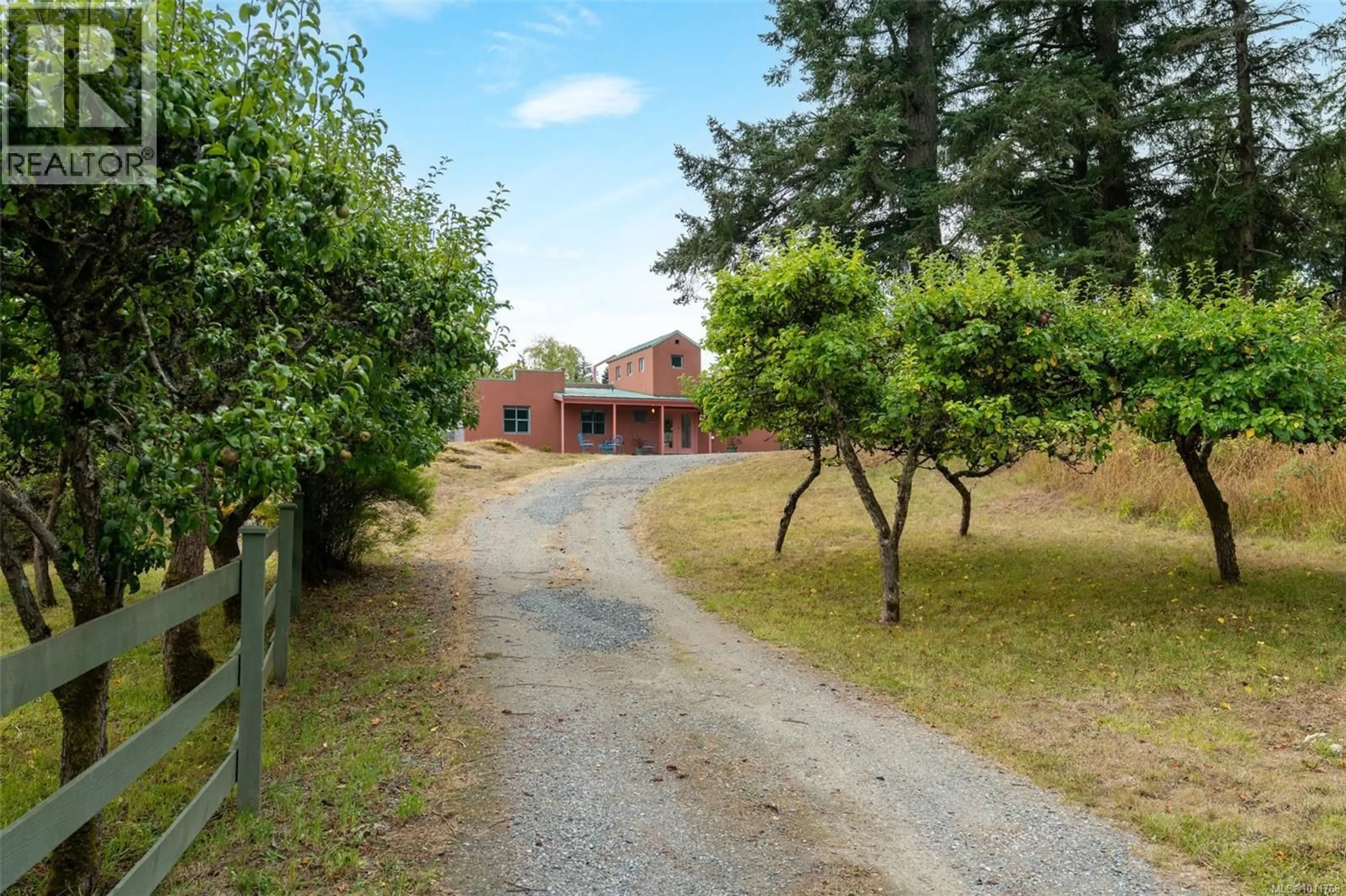 A pic from outside/outdoor area/front of a property/back of a property/a pic from drone, unknown for 5450 WEST SAANICH ROAD, Saanich British Columbia V8X4N6