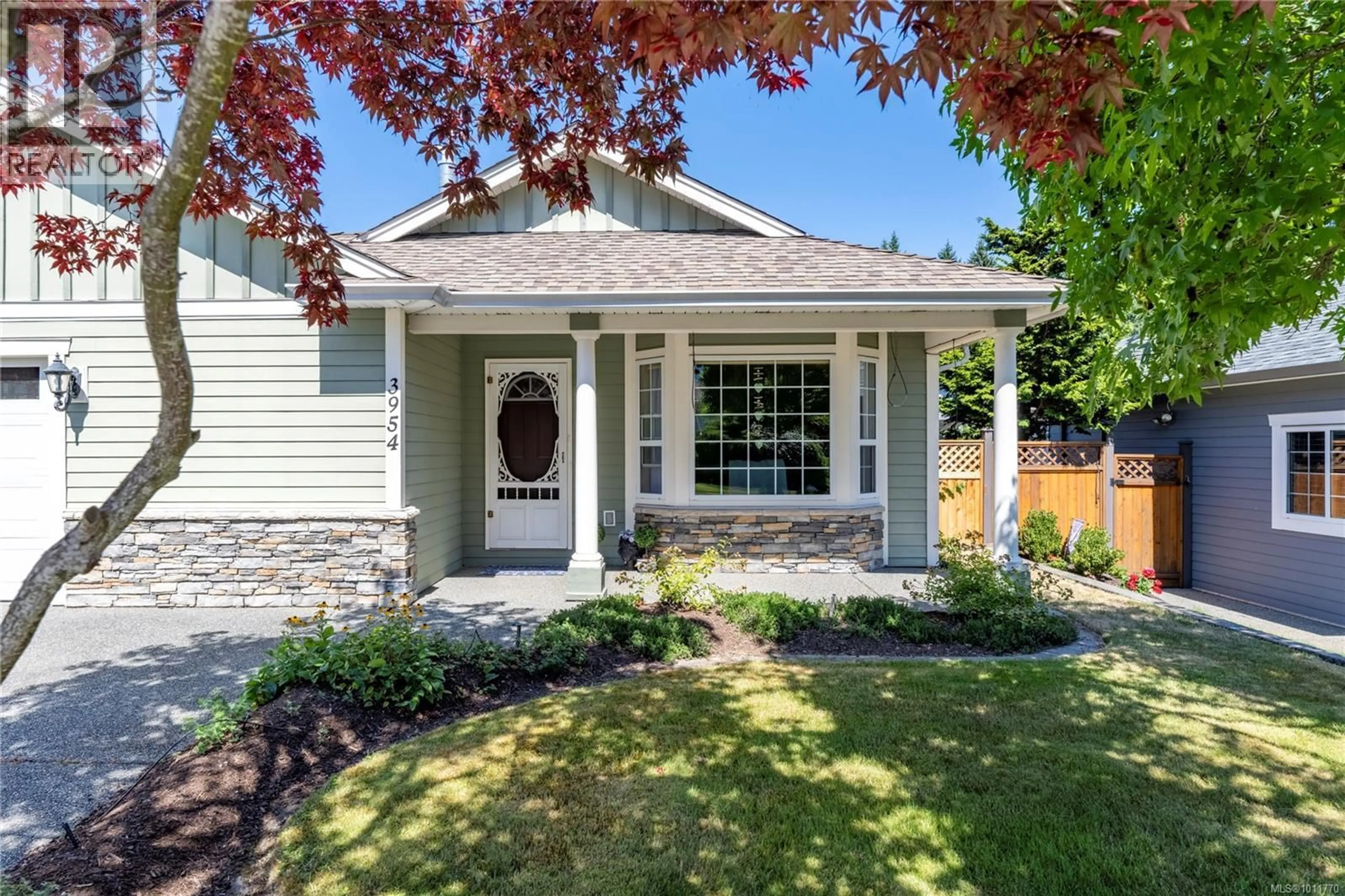 Home with vinyl exterior material, street for 3954 MAGNOLIA DRIVE, Nanaimo British Columbia V9T6B9