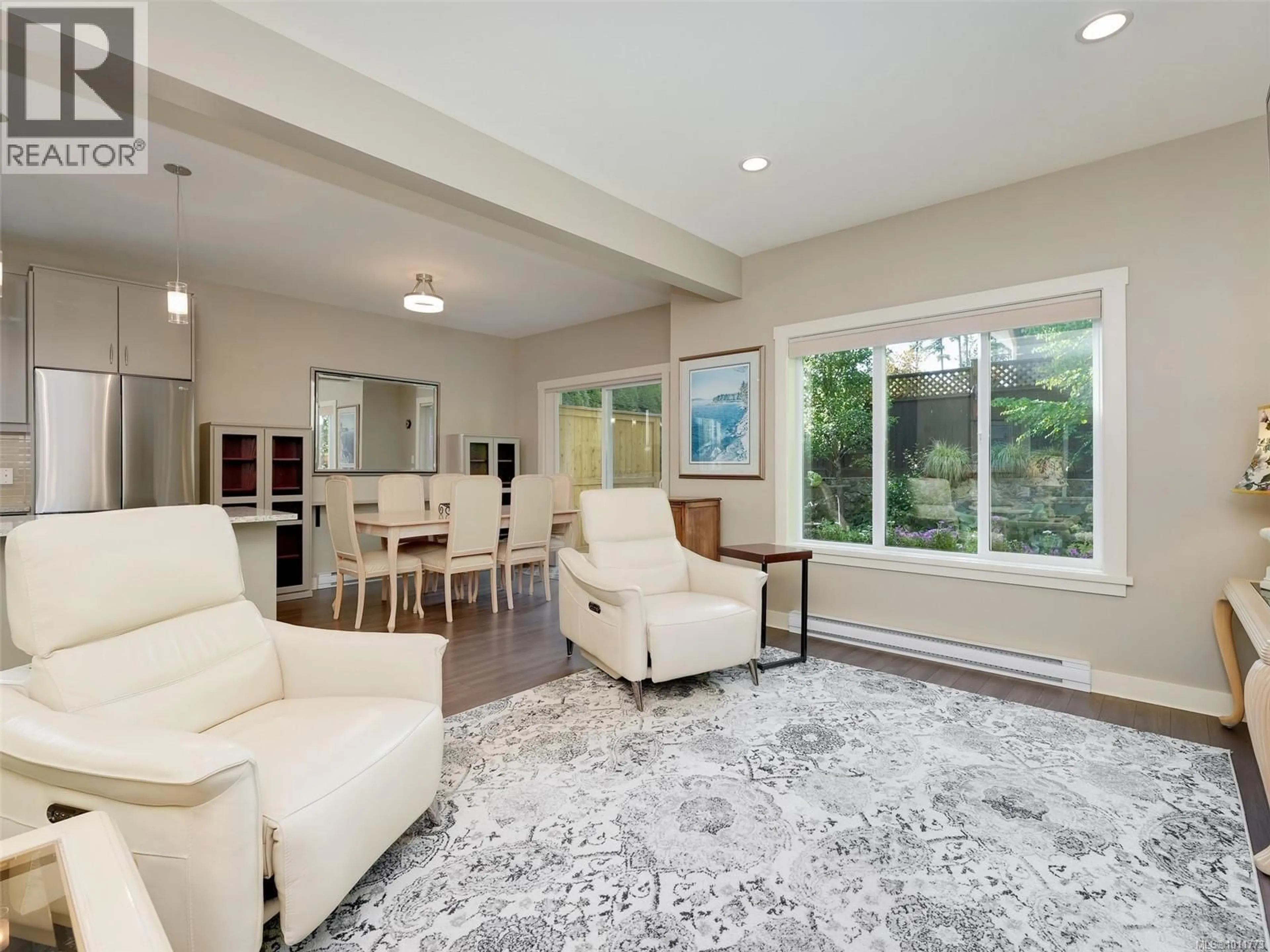Living room with furniture, unknown for 1039 BRAEBURN AVENUE, Langford British Columbia V9C0H8