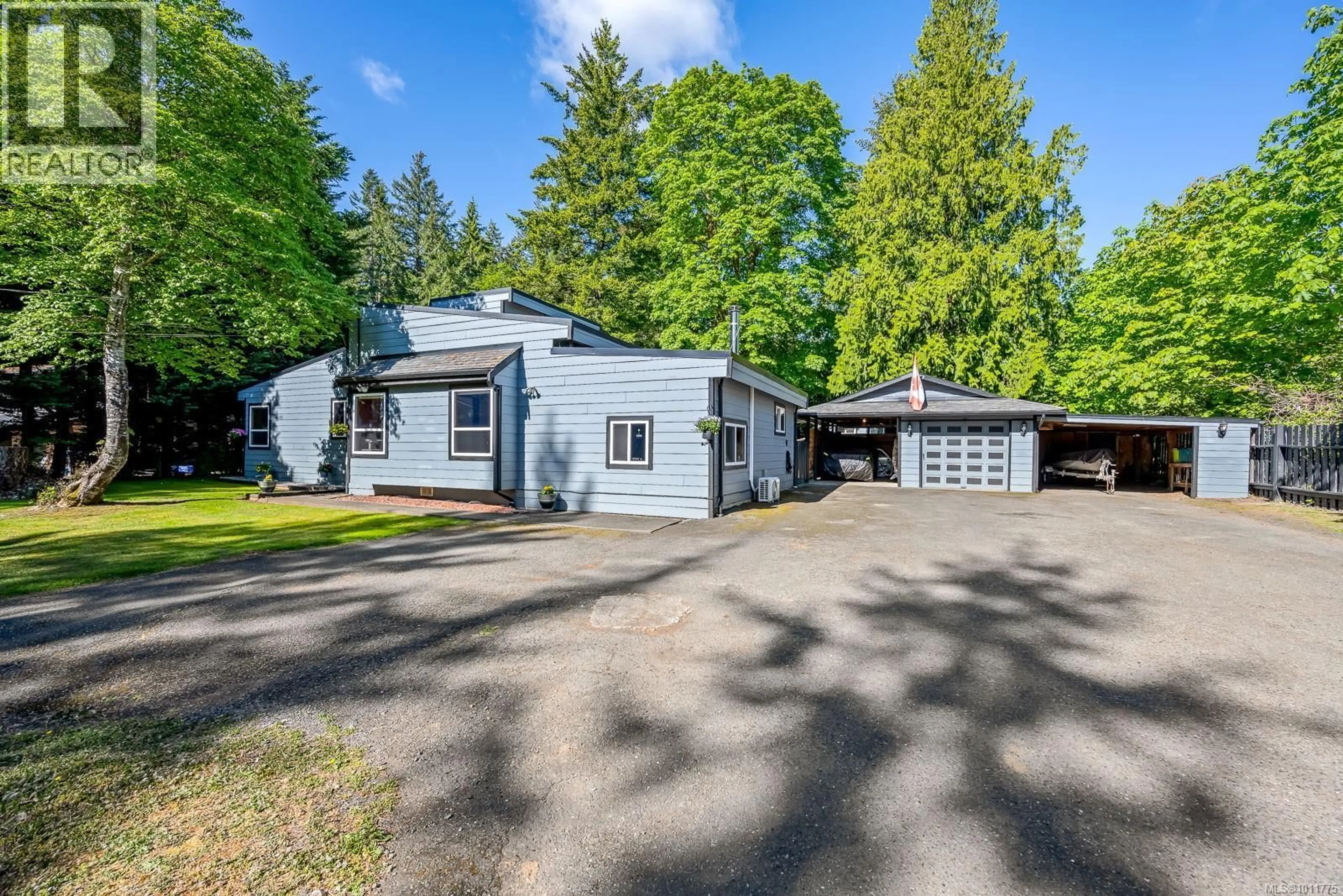 A pic from outside/outdoor area/front of a property/back of a property/a pic from drone, street for 1307 ANDERTON ROAD, Comox British Columbia V9M3Z2