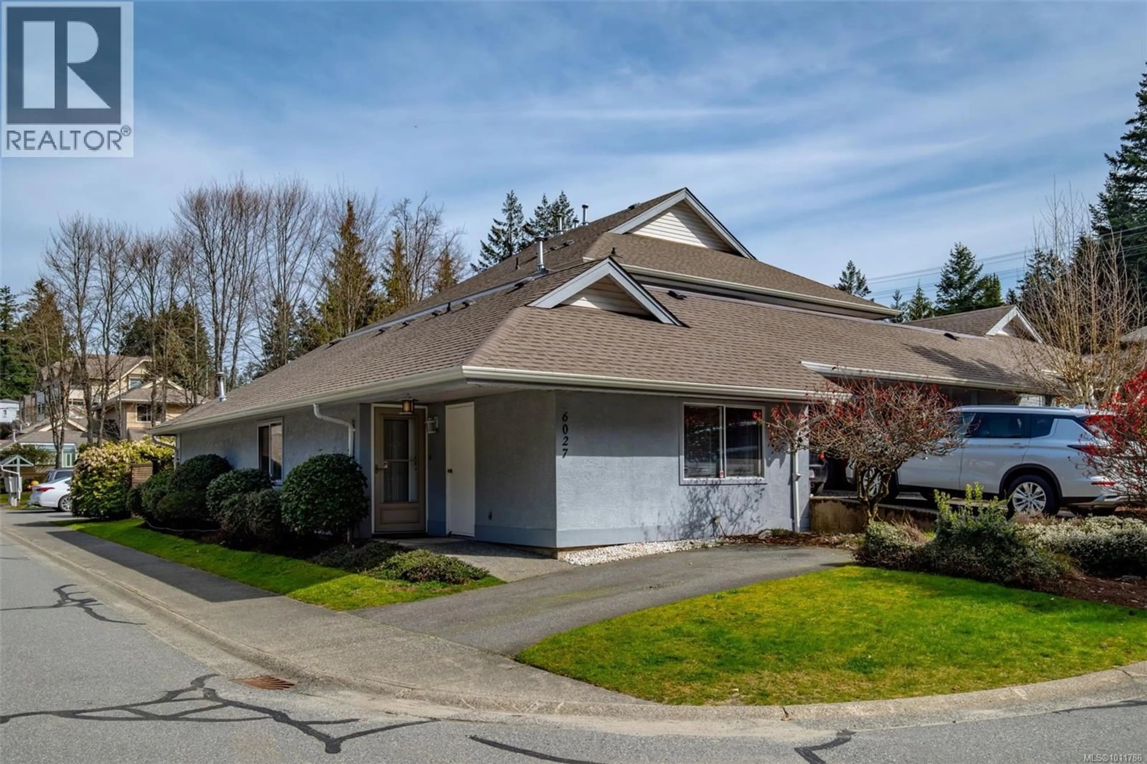 Home with vinyl exterior material, street for 6027 JAKE'S PLACE, Nanaimo British Columbia V9T6E7