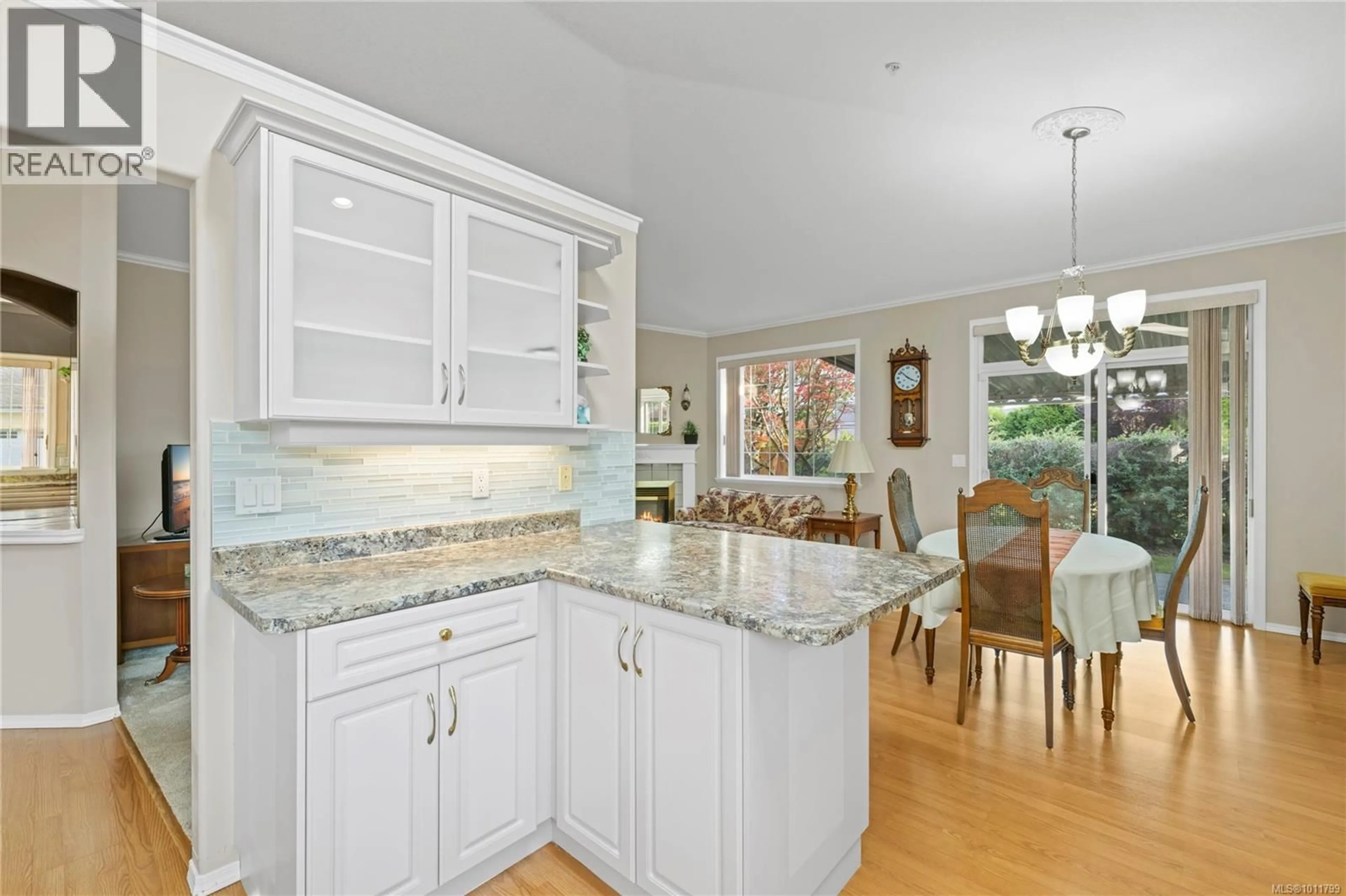 Open concept kitchen, ceramic/tile floor for 6144 SATURNA AVENUE, Nanaimo British Columbia V9V1S8