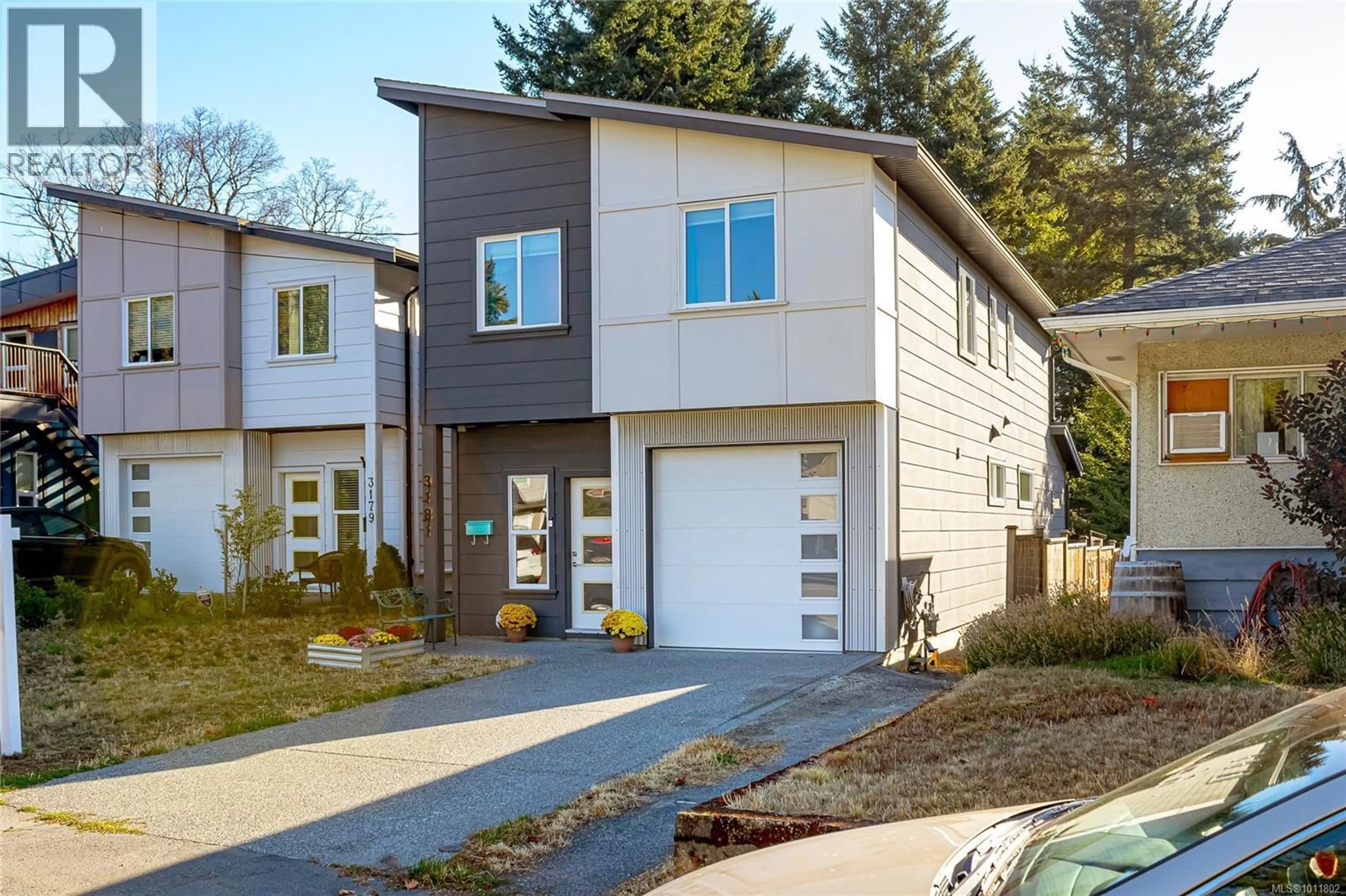 Home with vinyl exterior material, street for 3181 AYTON PLACE, Langford British Columbia V9B4C3