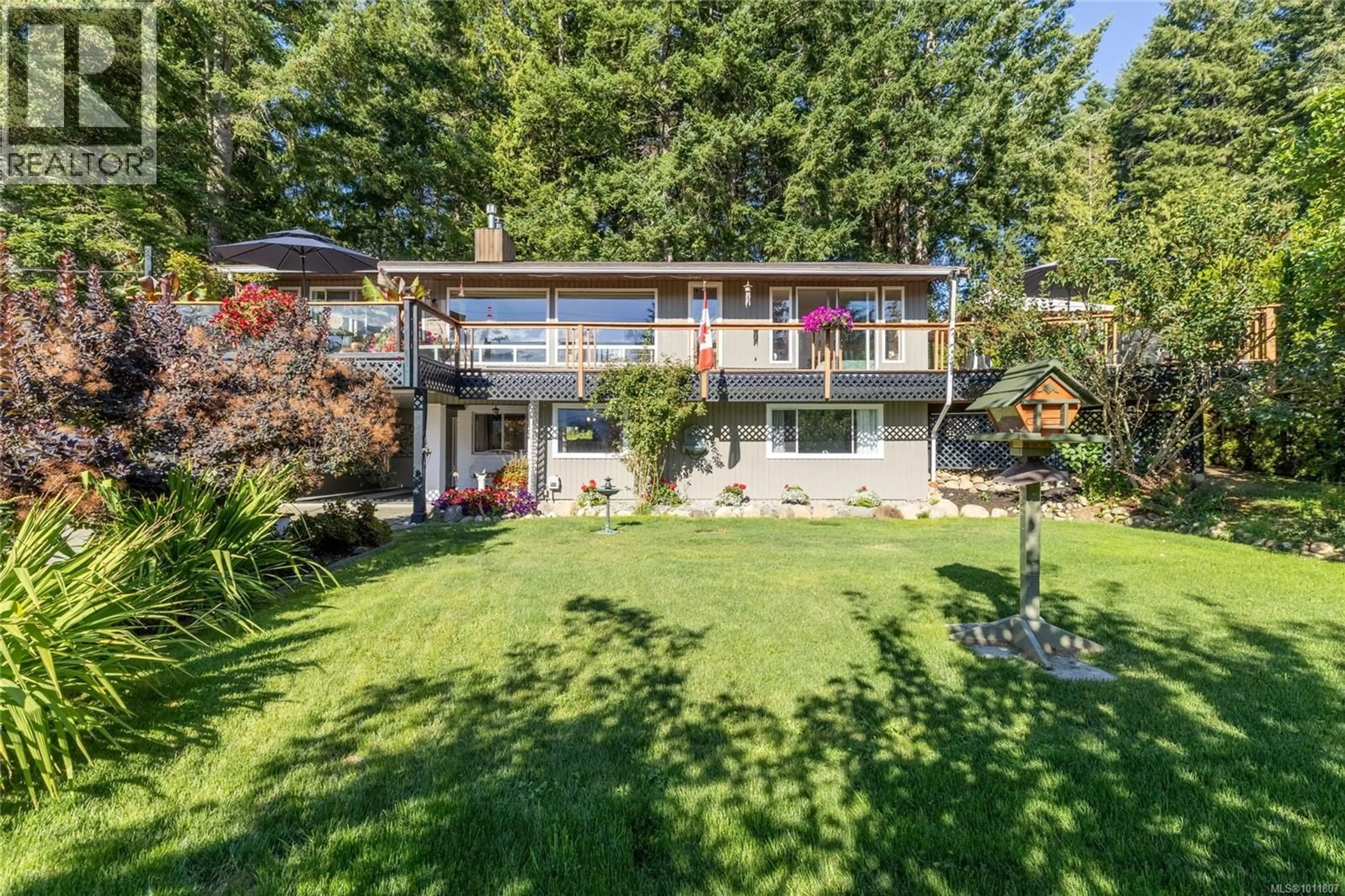 A pic from outside/outdoor area/front of a property/back of a property/a pic from drone, water/lake/river/ocean view for 7692 TOZER ROAD, Fanny Bay British Columbia V0R1W0