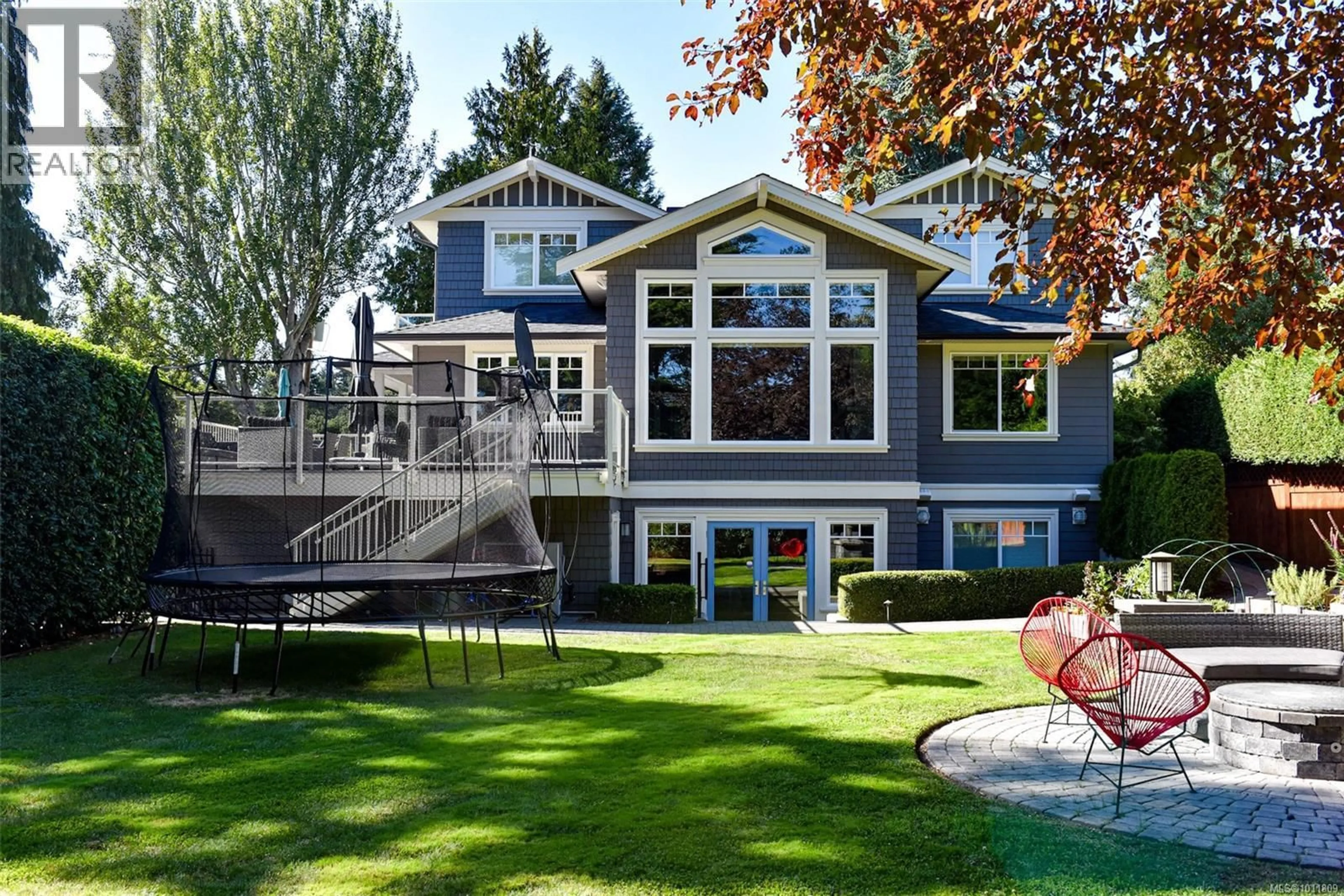 Home with vinyl exterior material, water/lake/river/ocean view for 3895 SCOLTON ROAD, Saanich British Columbia V8N4E1