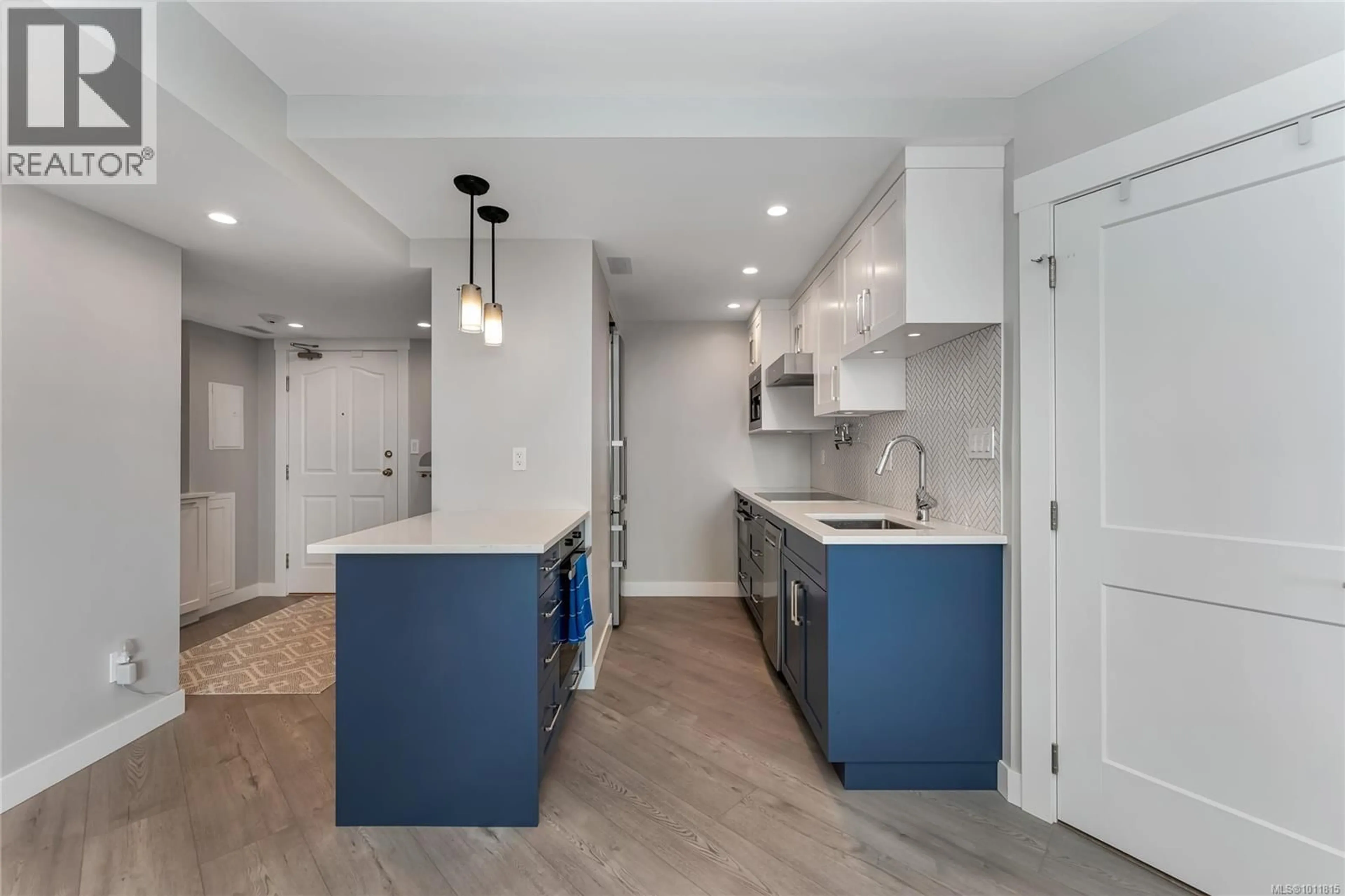 Open concept kitchen, unknown for 804 - 930 YATES STREET, Victoria British Columbia V8V4Z3