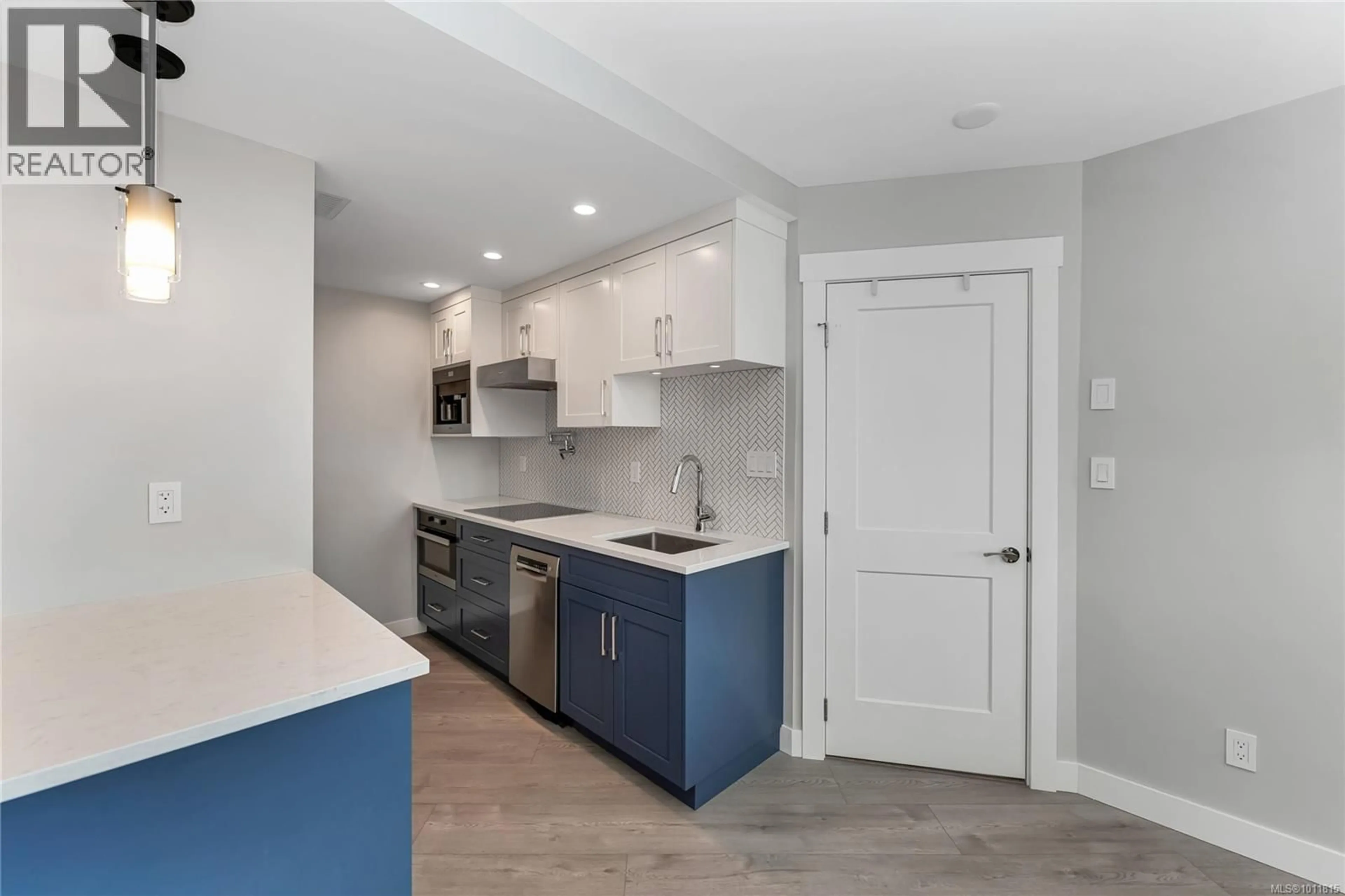 Open concept kitchen, unknown for 804 - 930 YATES STREET, Victoria British Columbia V8V4Z3