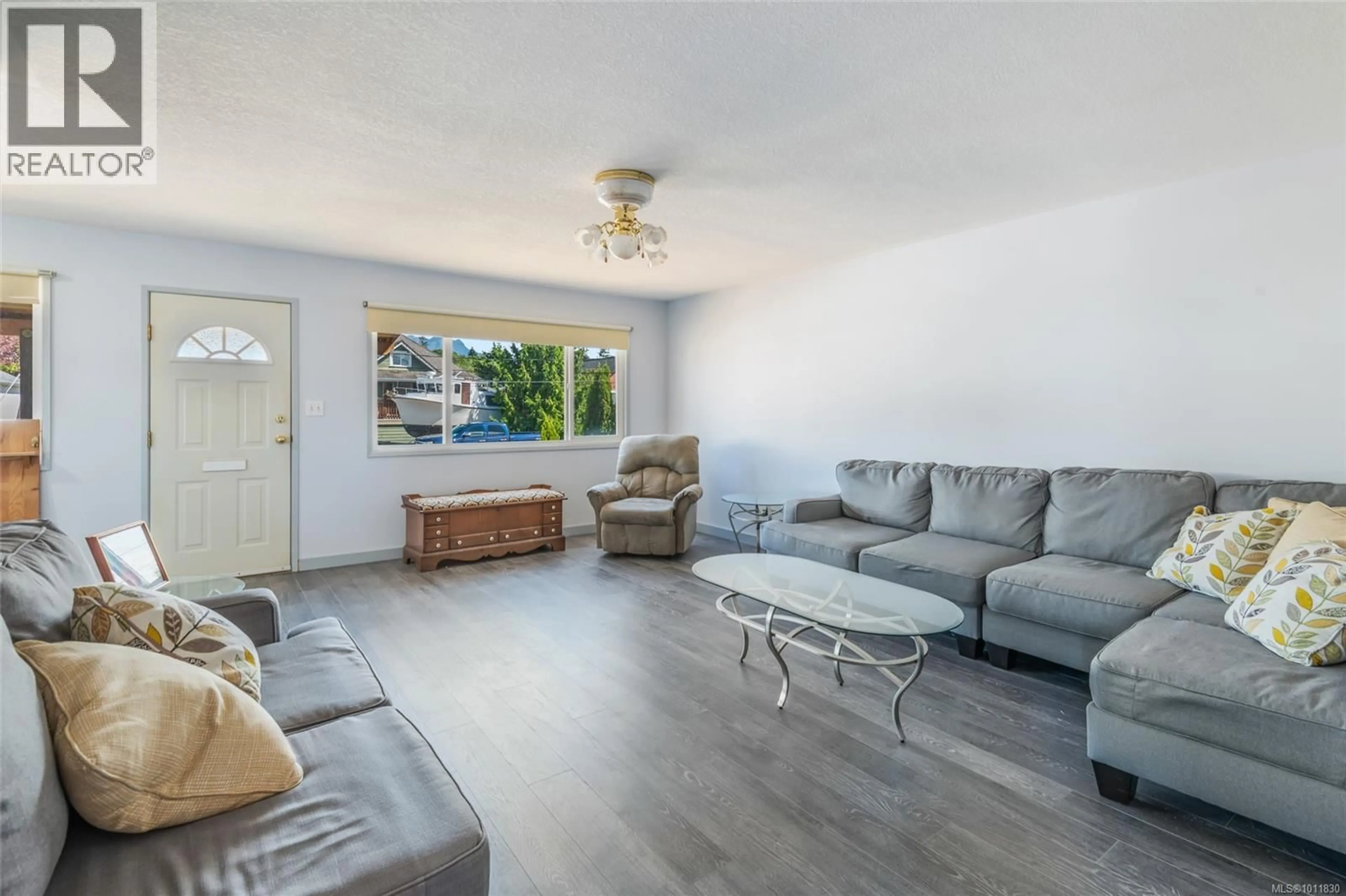 Living room with furniture, unknown for 4864 DAVID STREET, Port Alberni British Columbia V9Y6P2