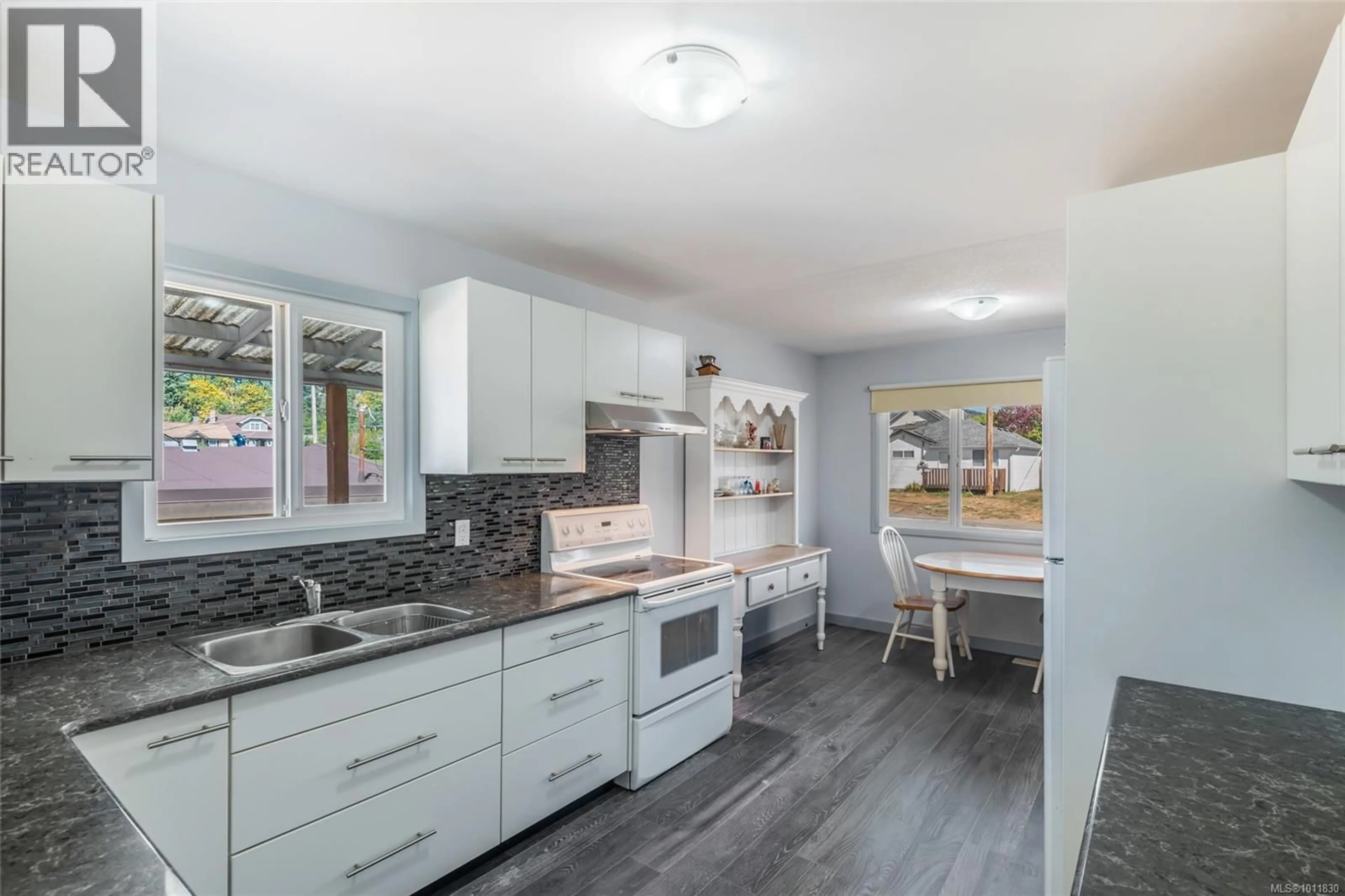 Open concept kitchen, unknown for 4864 DAVID STREET, Port Alberni British Columbia V9Y6P2