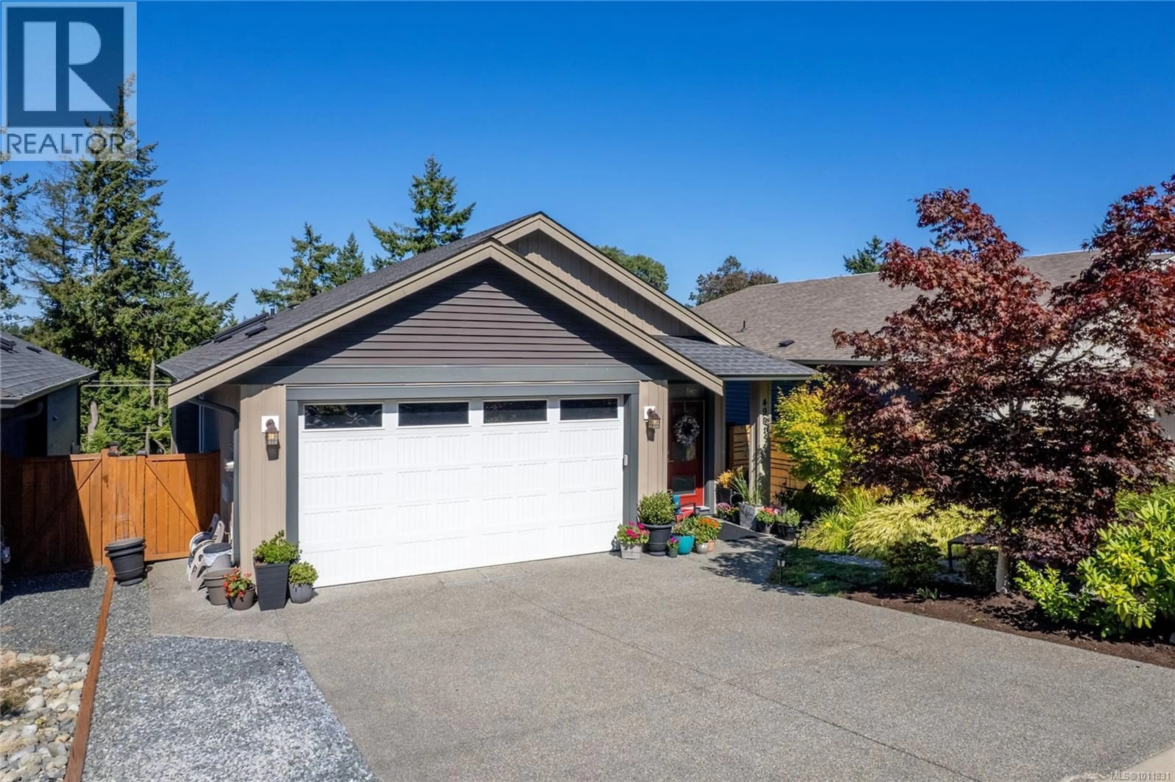 Home with vinyl exterior material, street for 4991 DUNN PLACE, Nanaimo British Columbia V9T6S9