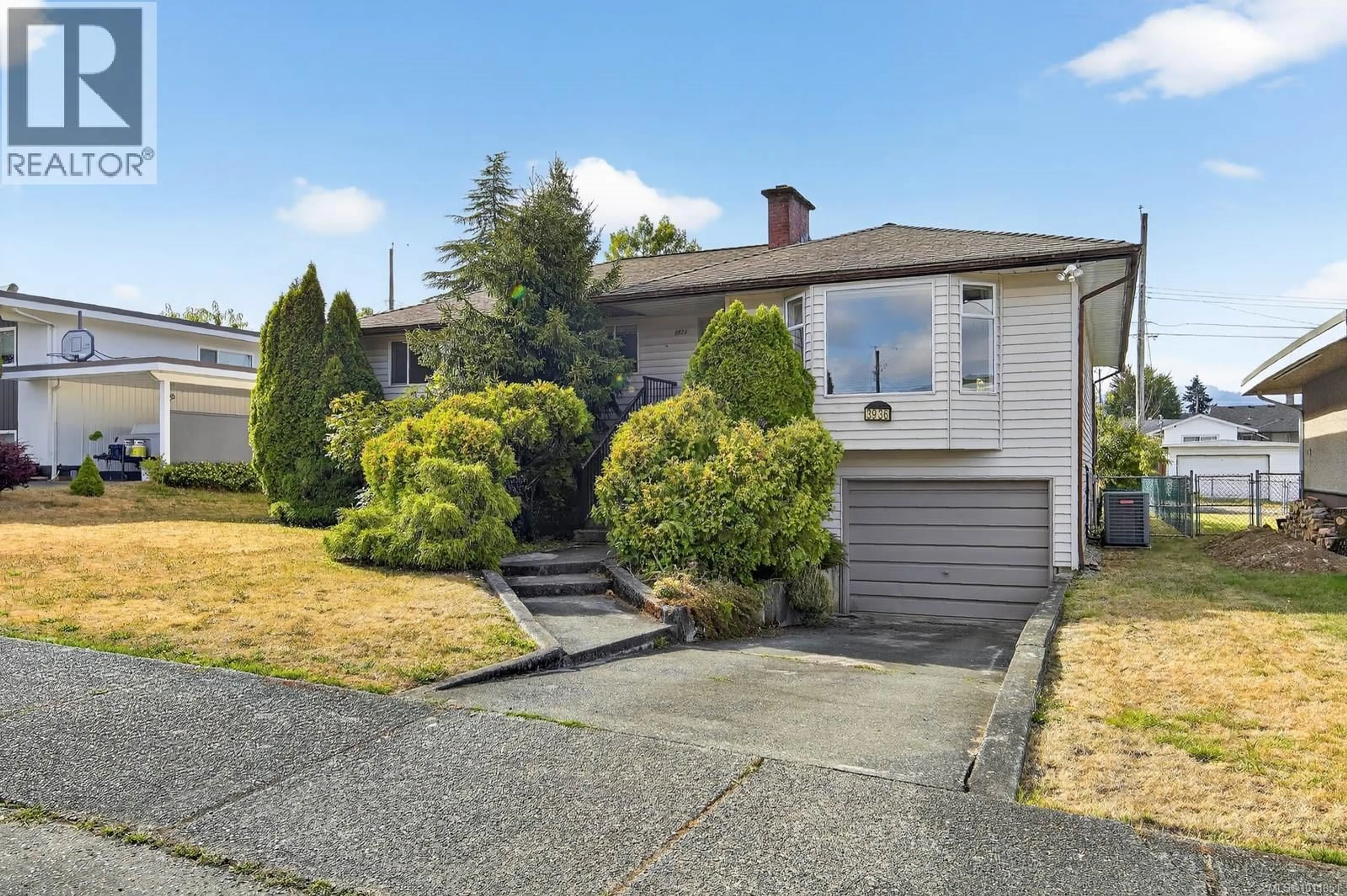 Home with vinyl exterior material, street for 3936 MAITLAND STREET, Port Alberni British Columbia V9Y3X2
