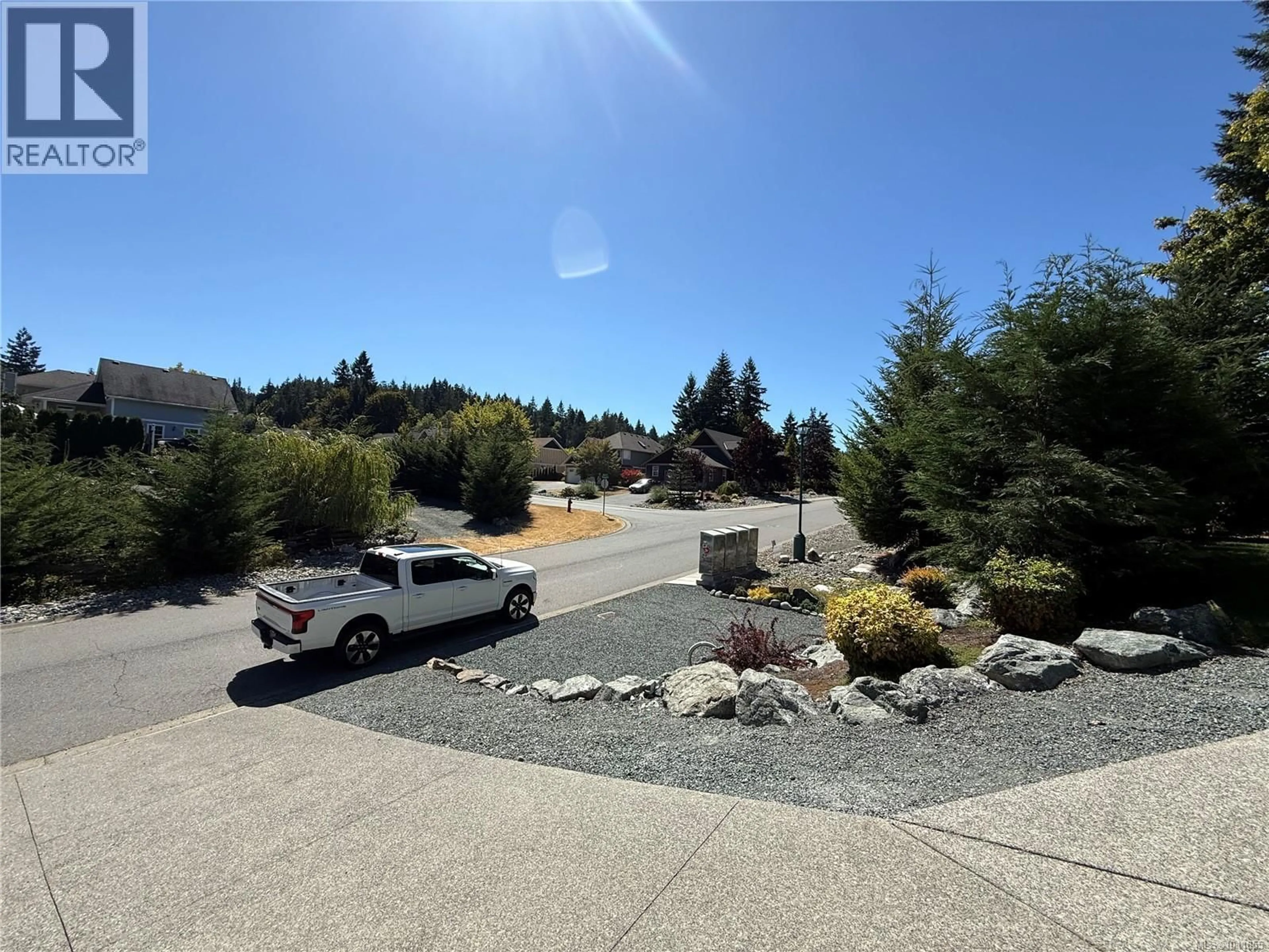 A pic from outside/outdoor area/front of a property/back of a property/a pic from drone, mountain view for 847 BUCKTAIL ROAD, Mill Bay British Columbia V0R2P1