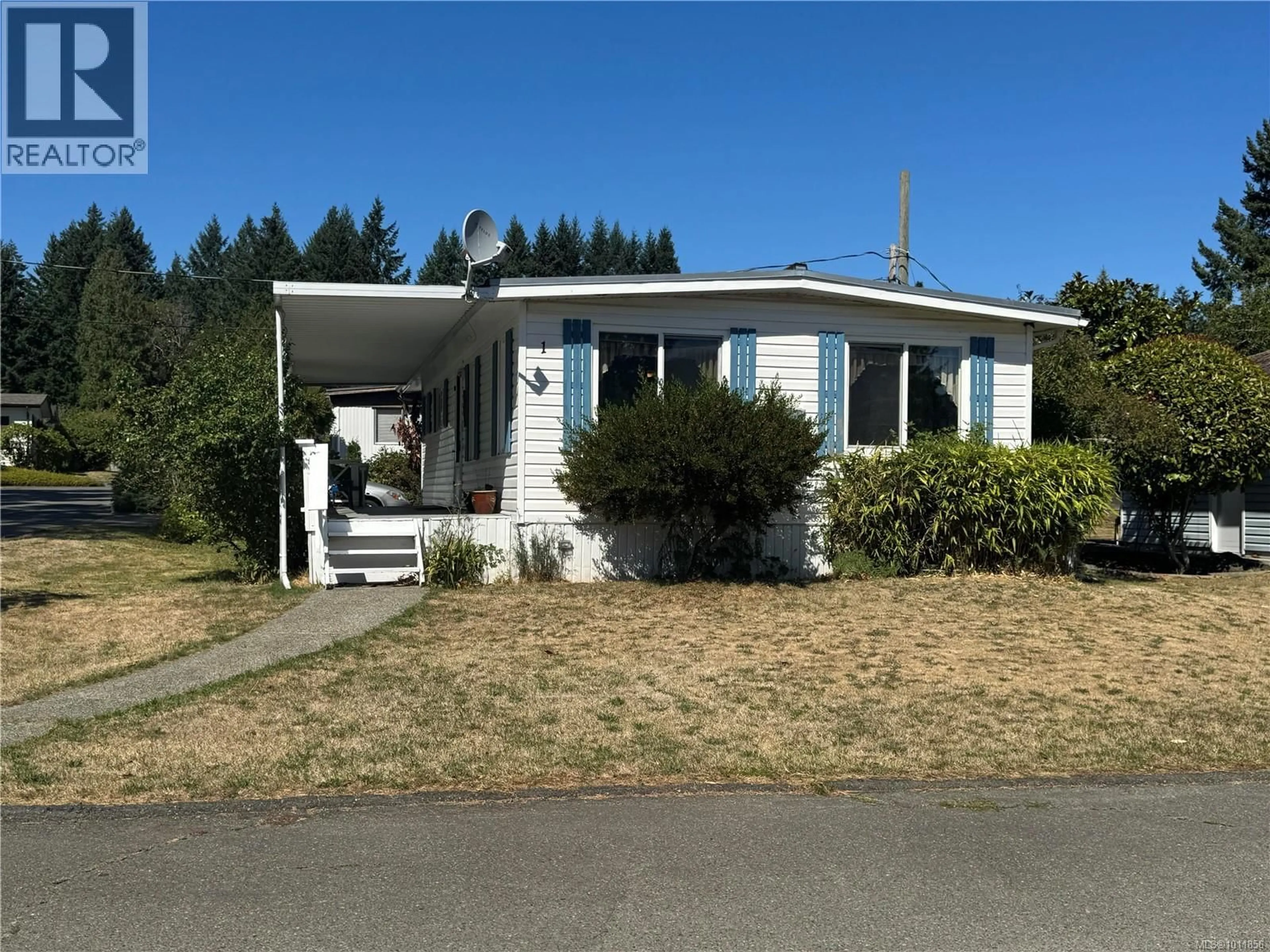 Home with vinyl exterior material, street for 1 - 135 BRINKWORTHY ROAD, Salt Spring British Columbia V8K2T9