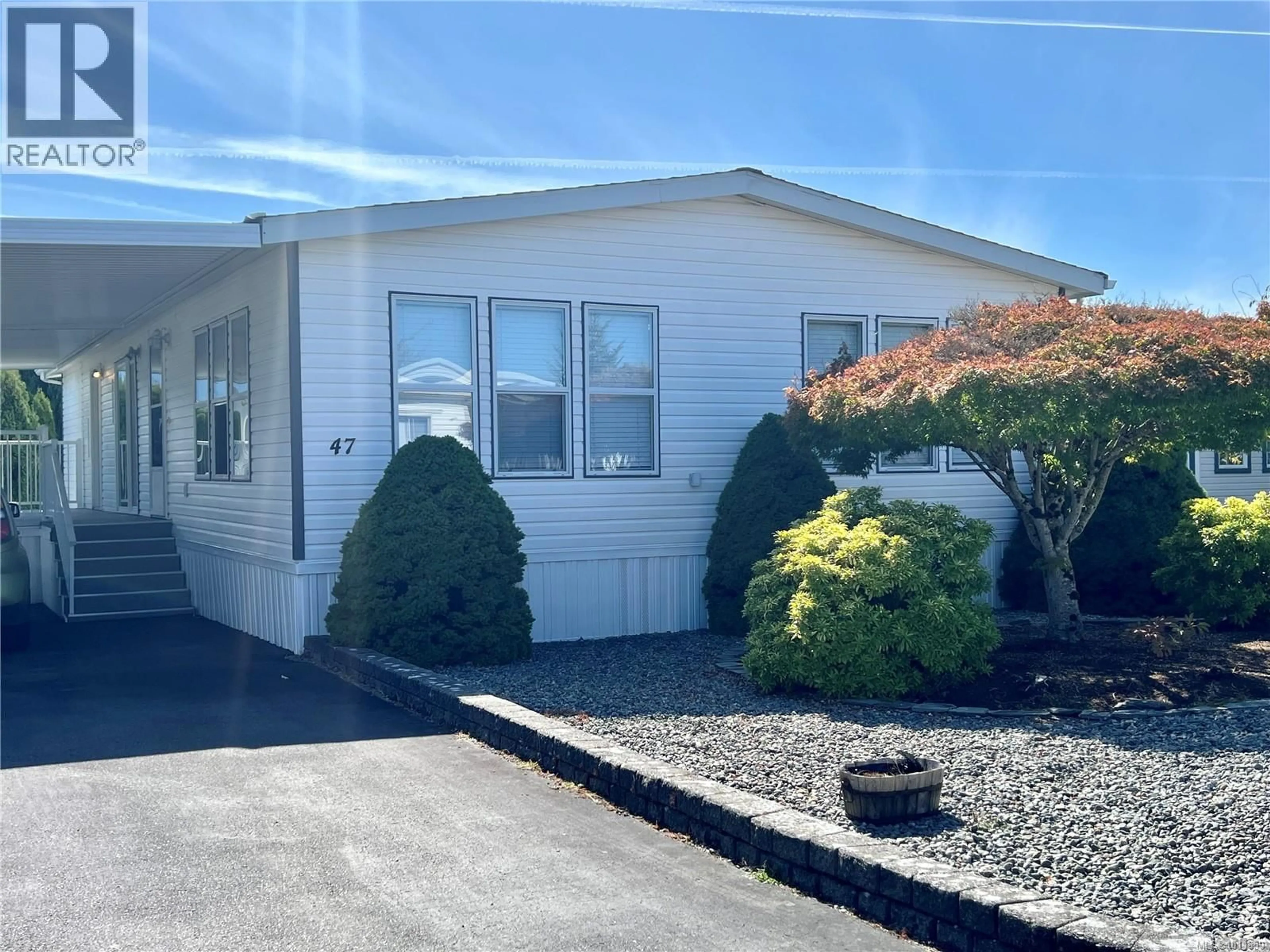 Home with vinyl exterior material, street for 47 - 6325 METRAL DRIVE, Nanaimo British Columbia V9T6P9