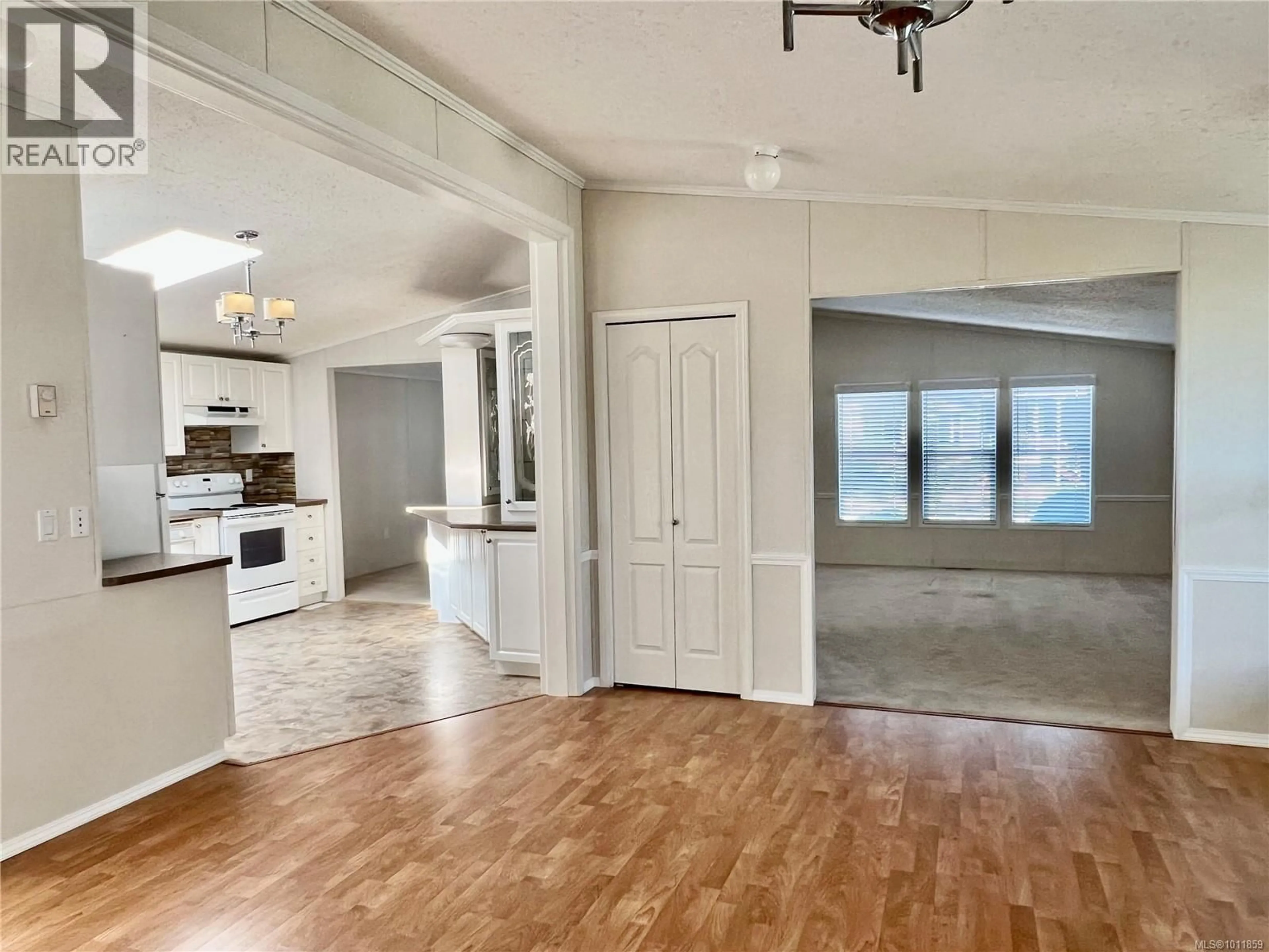 Open concept kitchen, unknown for 47 - 6325 METRAL DRIVE, Nanaimo British Columbia V9T6P9