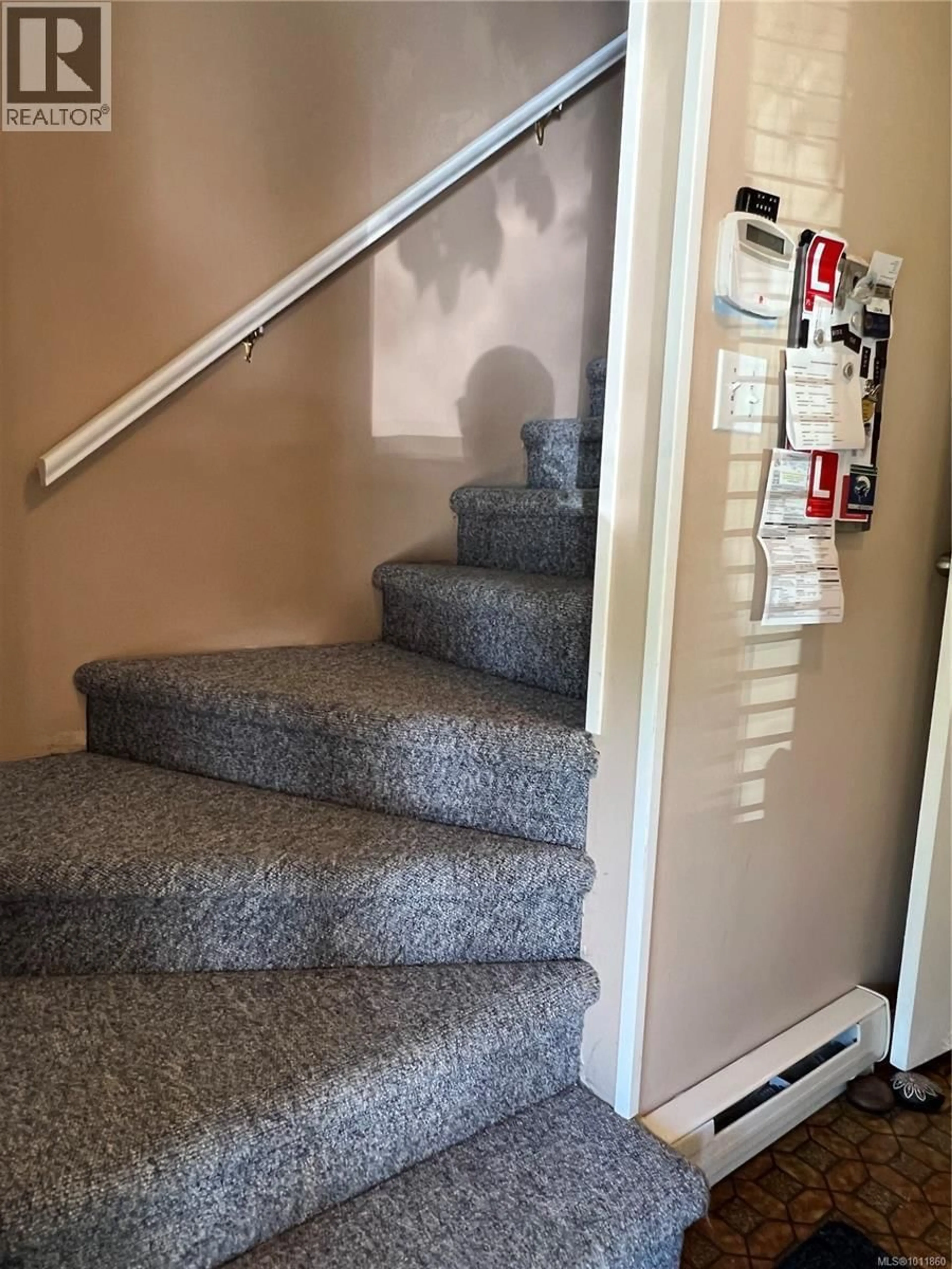Stairs for 539 ROWAN AVENUE, Parksville British Columbia V9P1H3