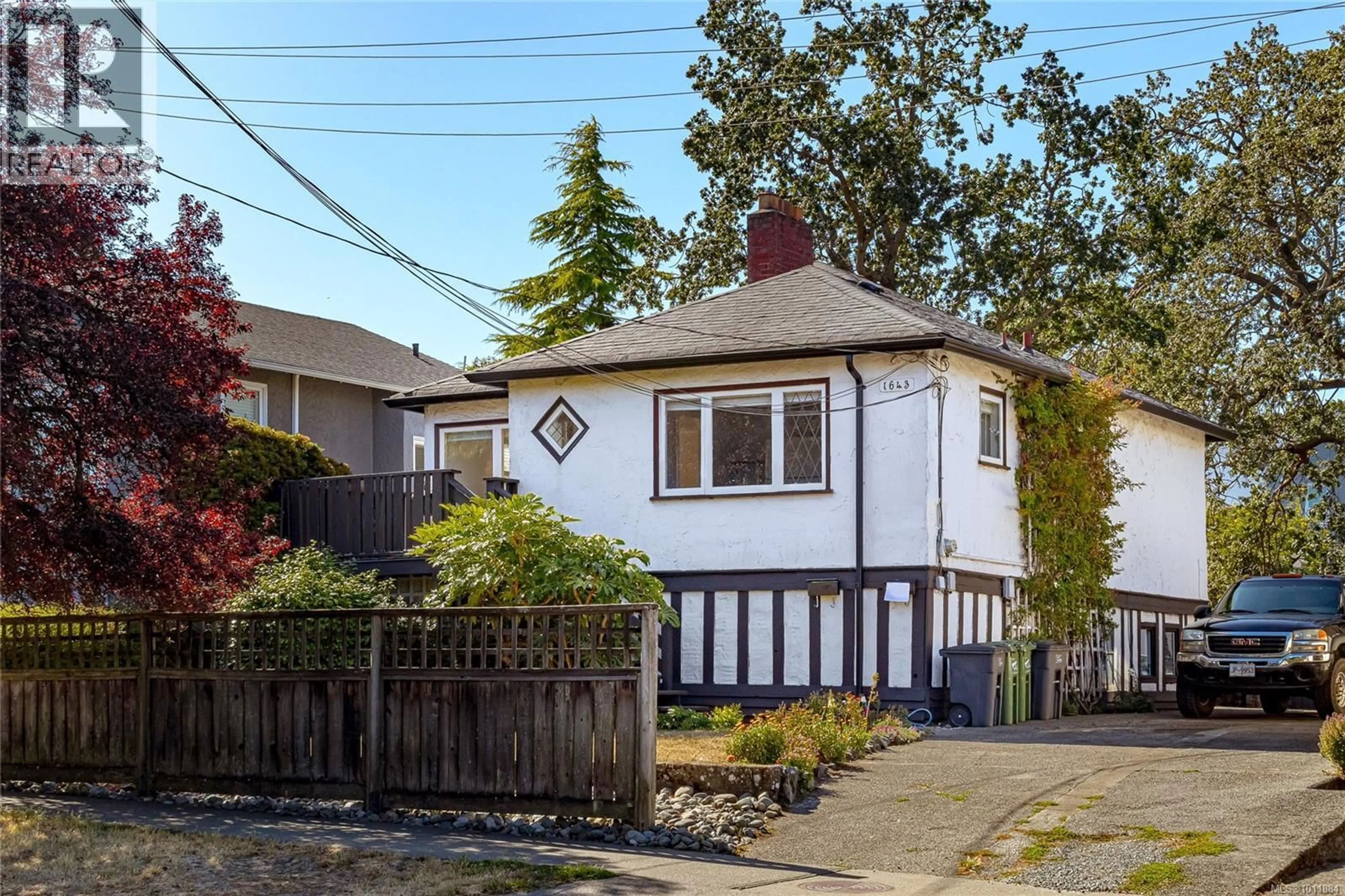 Unknown for 1645 HAULTAIN STREET, Victoria British Columbia V8R2K8