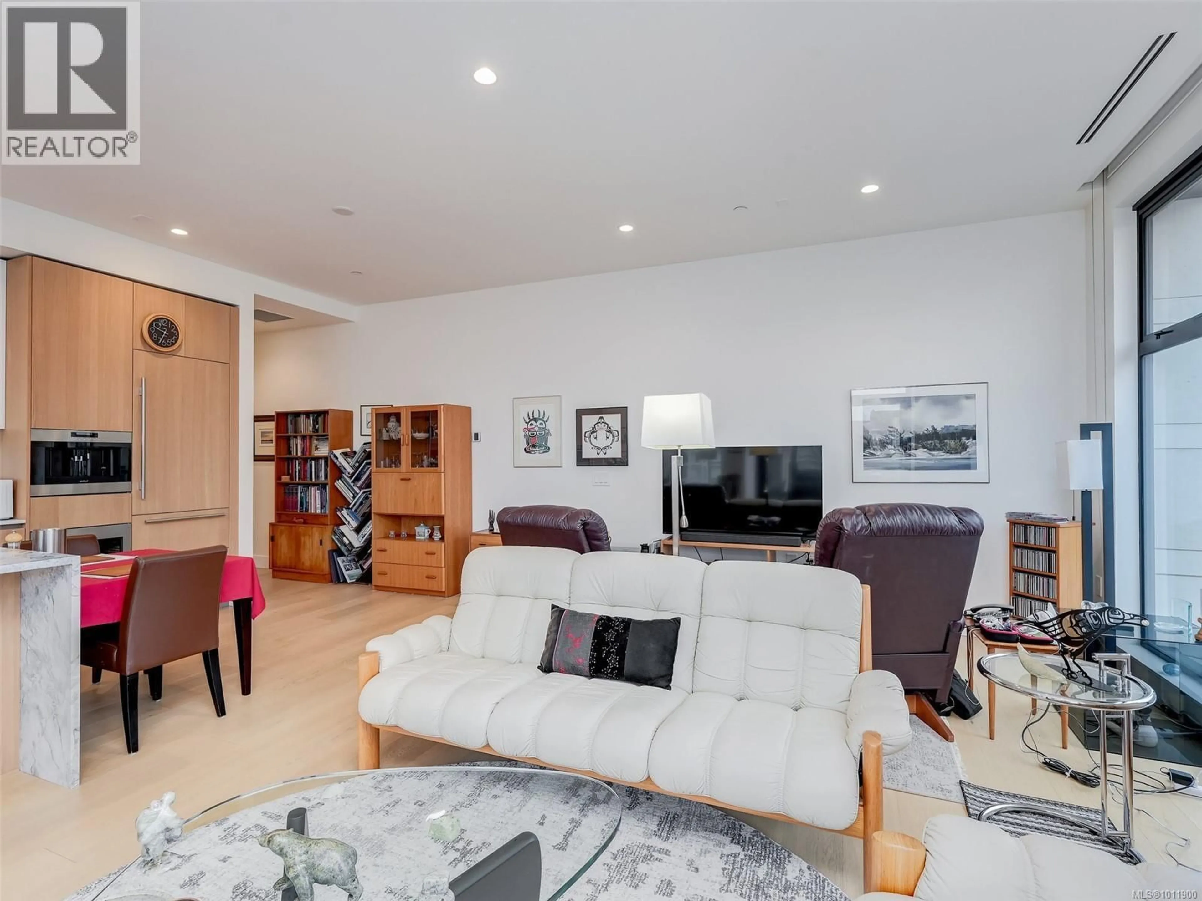 Living room with furniture, unknown for 403 - 888 GOVERNMENT STREET, Victoria British Columbia V8W0G5