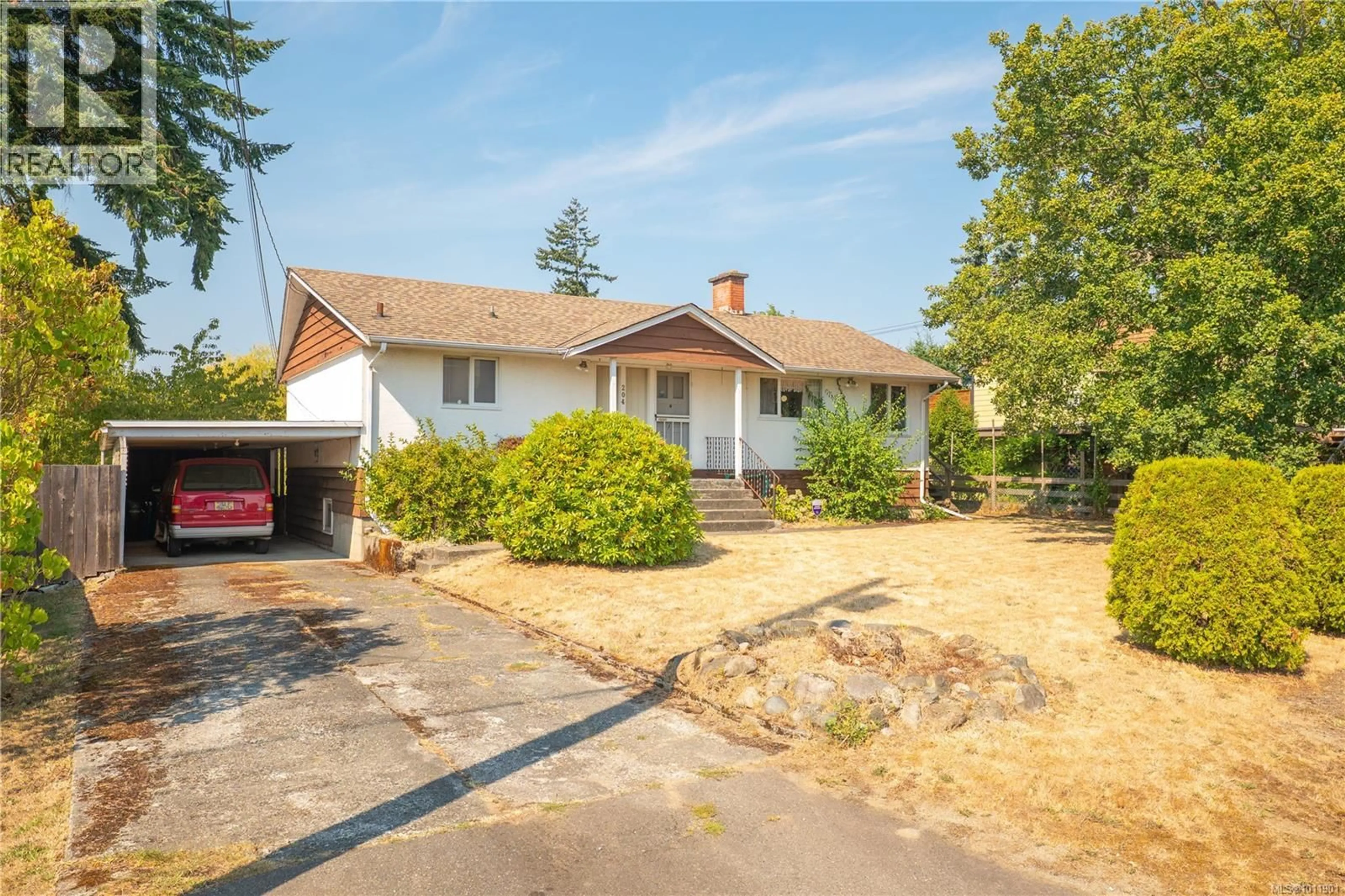 A pic from outside/outdoor area/front of a property/back of a property/a pic from drone, street for 204 COLUMBIA STREET, Nanaimo British Columbia V9R4M2