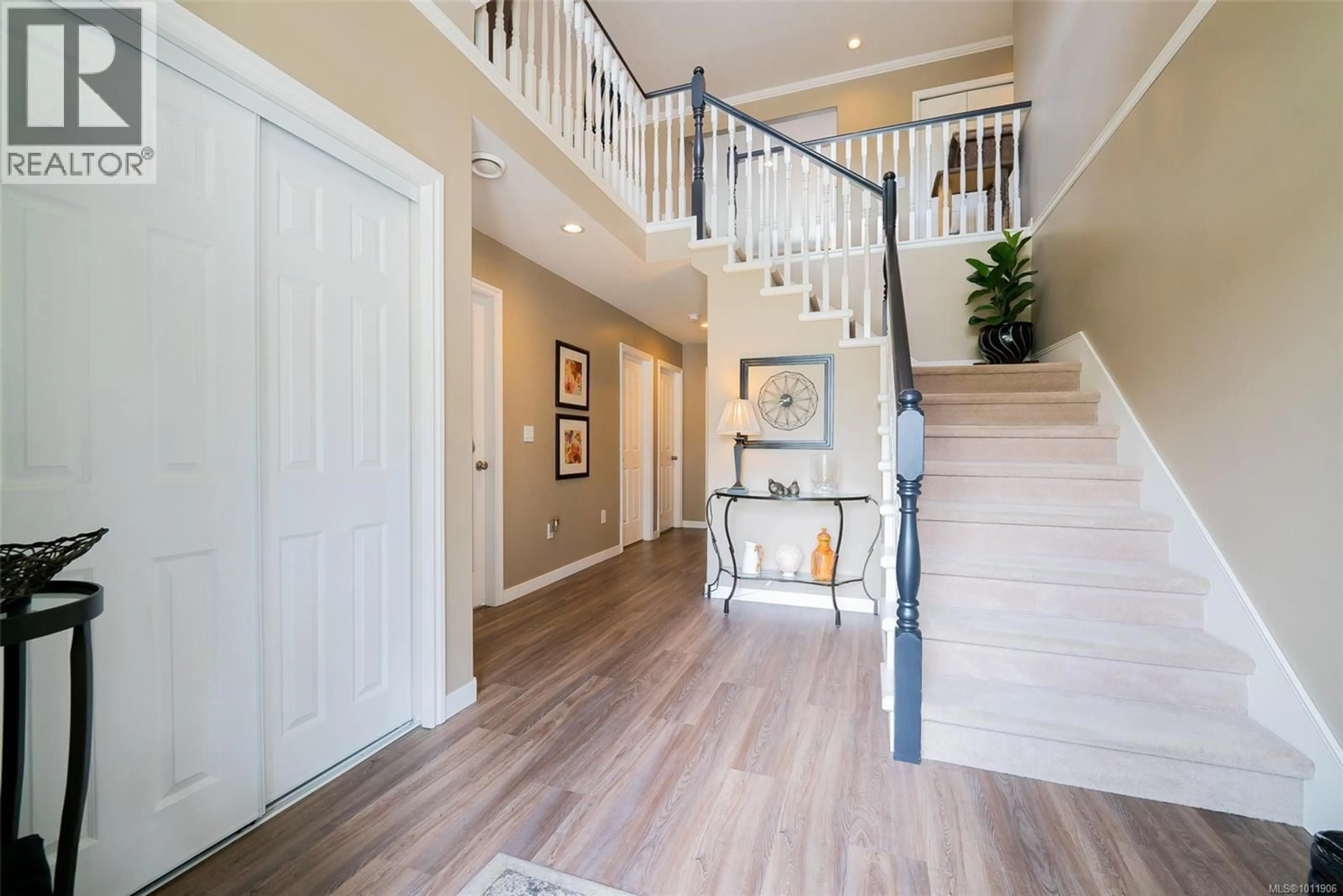 Indoor entryway for 5320 KENWILL DRIVE, Nanaimo British Columbia V9T5Z8
