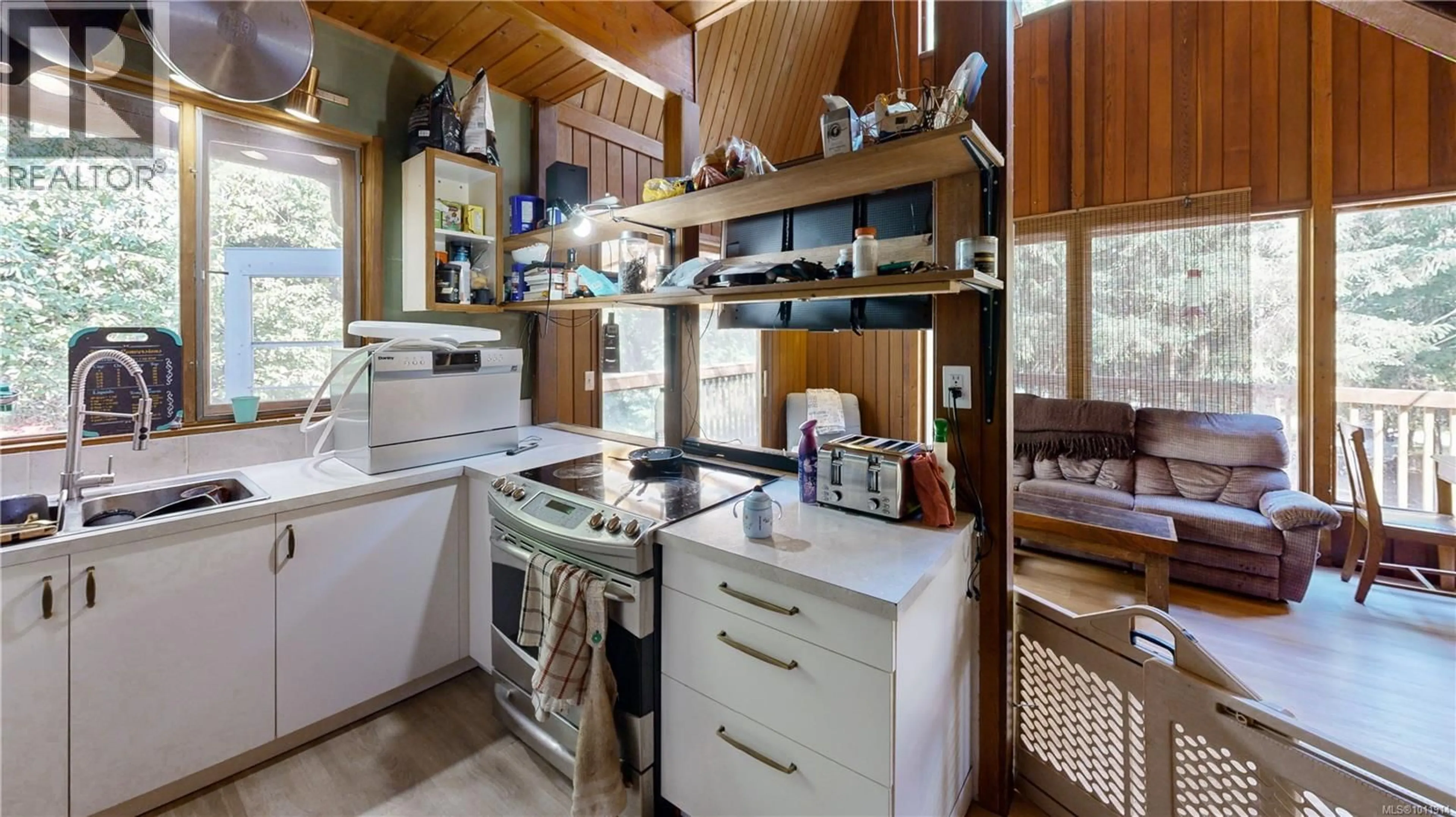 Standard kitchen, unknown for 1545 WHALEBONE DRIVE, Gabriola Island British Columbia V0R1X5