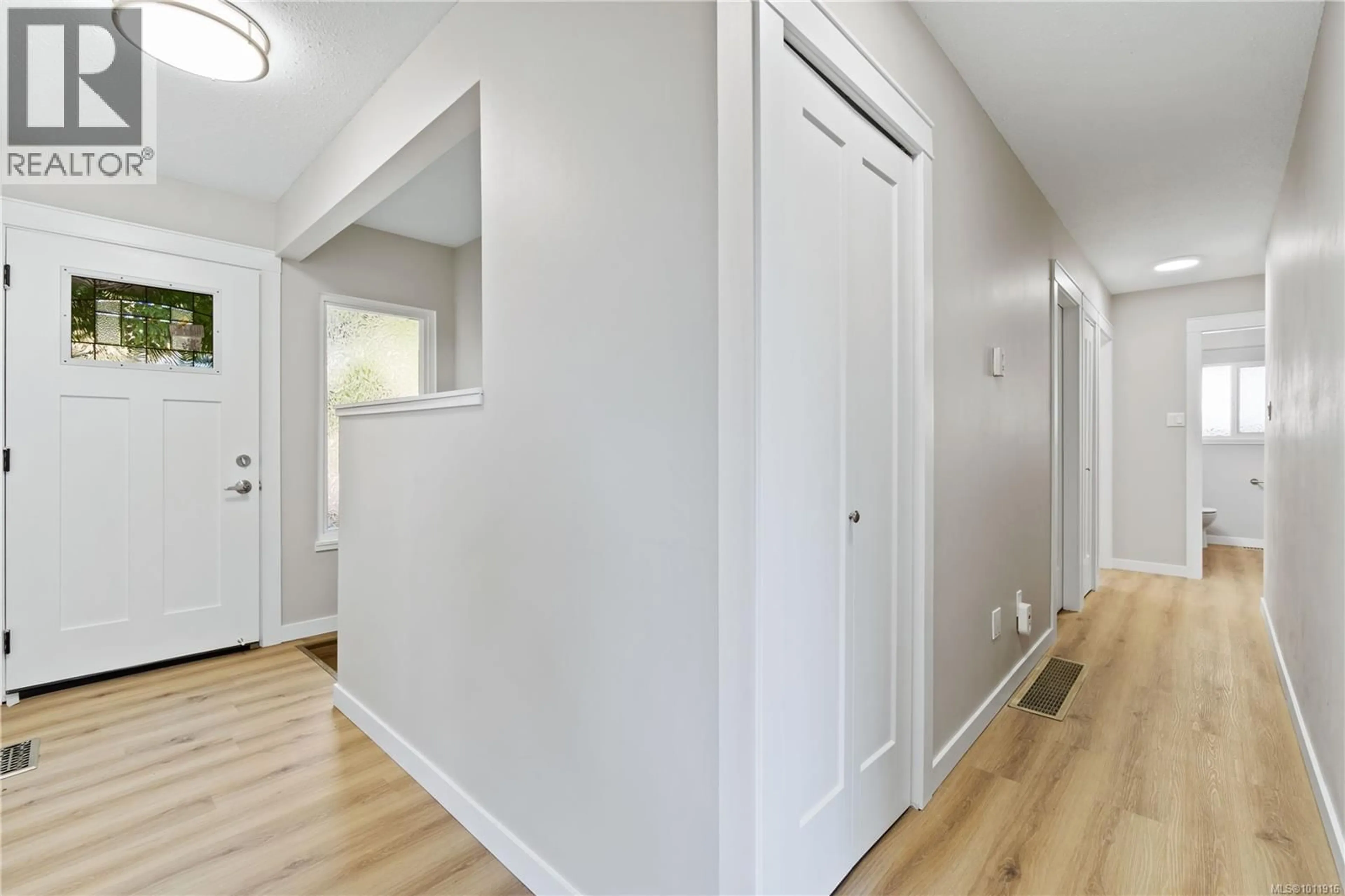 Indoor entryway for 125 ARBUTUS CRESCENT, Ladysmith British Columbia V9G1T8