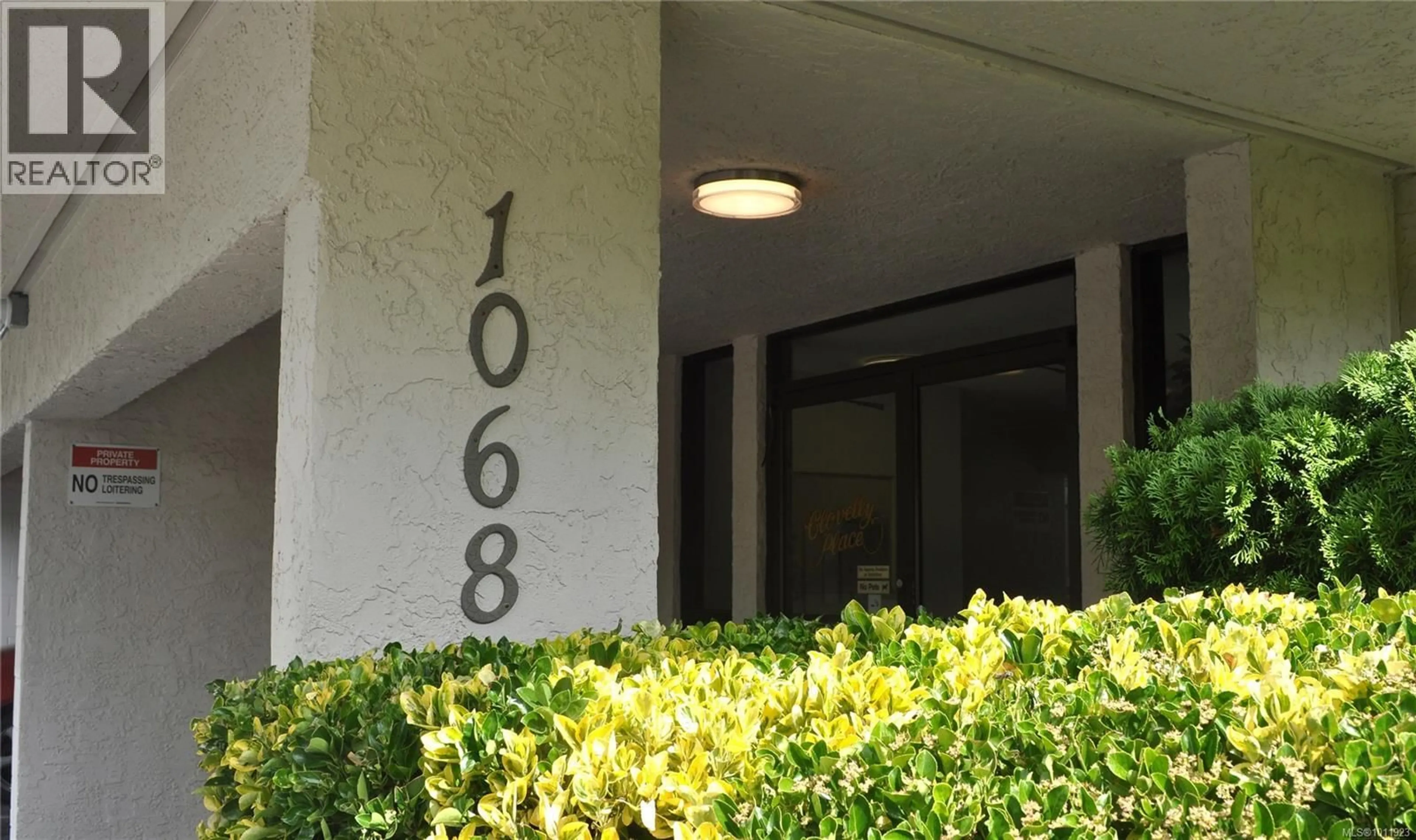 Unknown for 303 - 1068 TOLMIE AVENUE, Saanich British Columbia V8X4T4