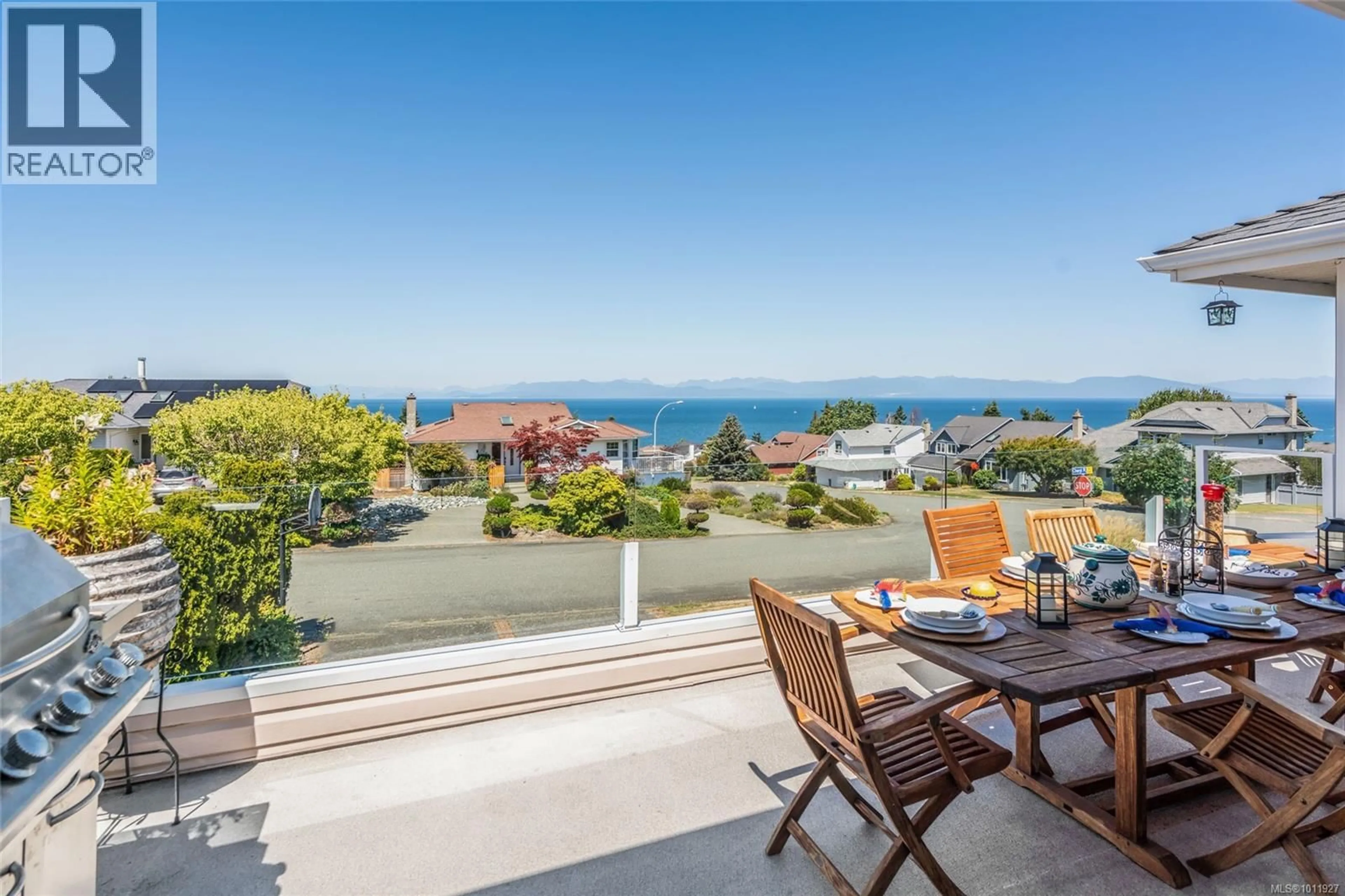 Balcony in the apartment, water/lake/river/ocean view for 101 CHERYL PLACE, Nanaimo British Columbia V9V1C5
