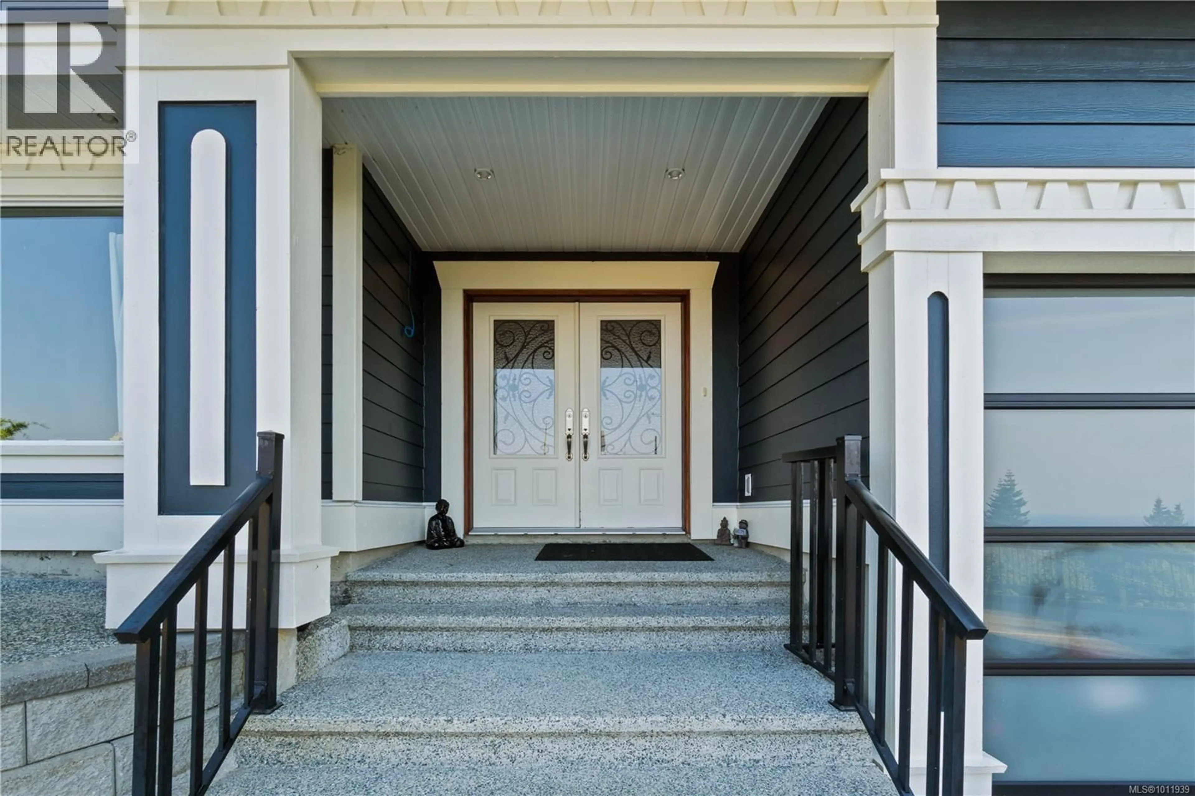 Indoor entryway for 5013 LAGUNA WAY, Nanaimo British Columbia V9T5L6