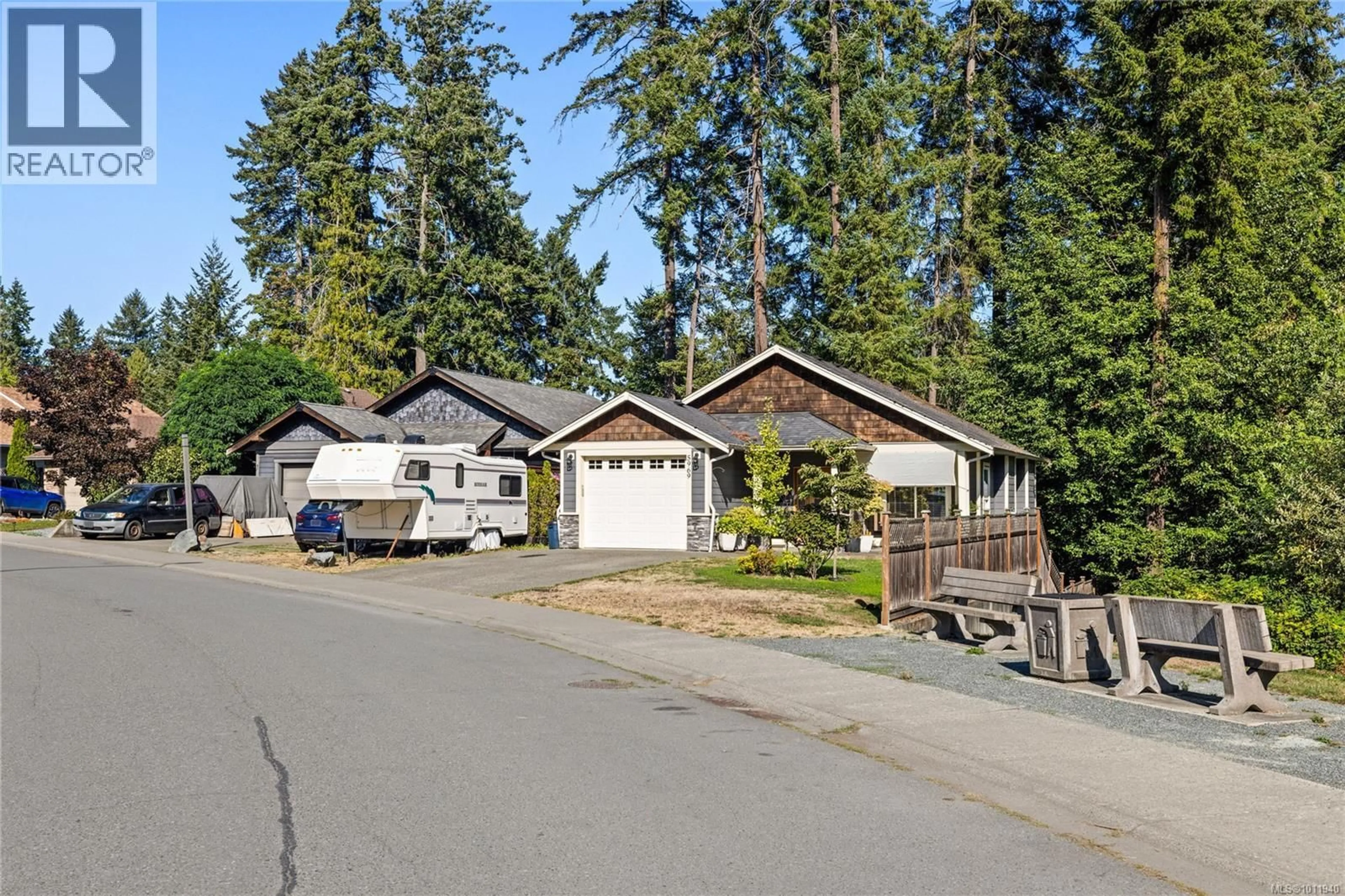 A pic from outside/outdoor area/front of a property/back of a property/a pic from drone, street for 5969 STONEHAVEN DRIVE, Duncan British Columbia V9L0A1