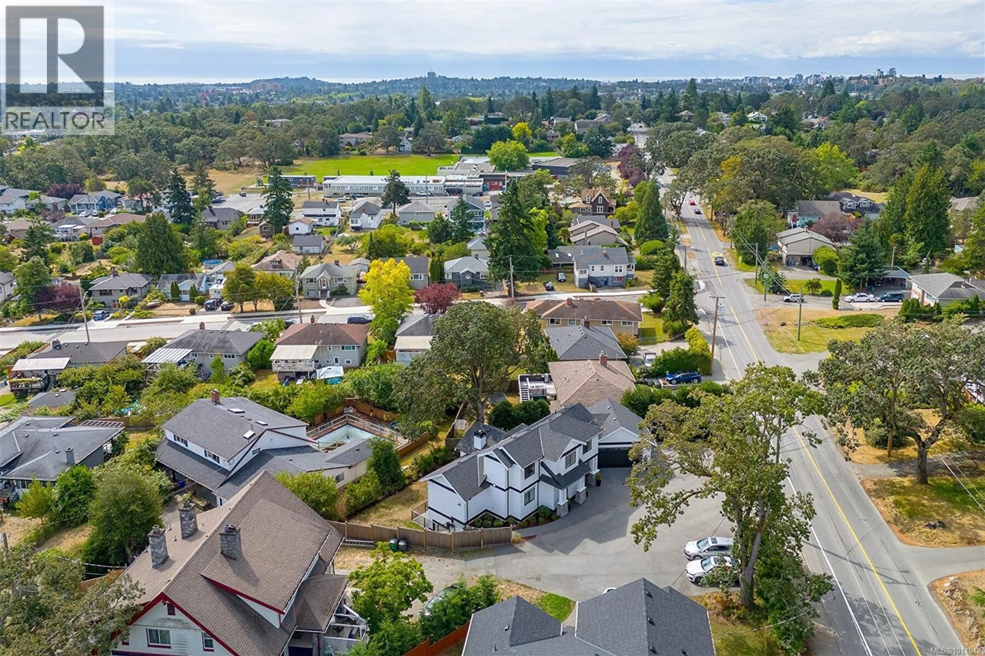 A pic from outside/outdoor area/front of a property/back of a property/a pic from drone, unknown for 3595 CEDAR HILL ROAD, Saanich British Columbia V8P3Z1