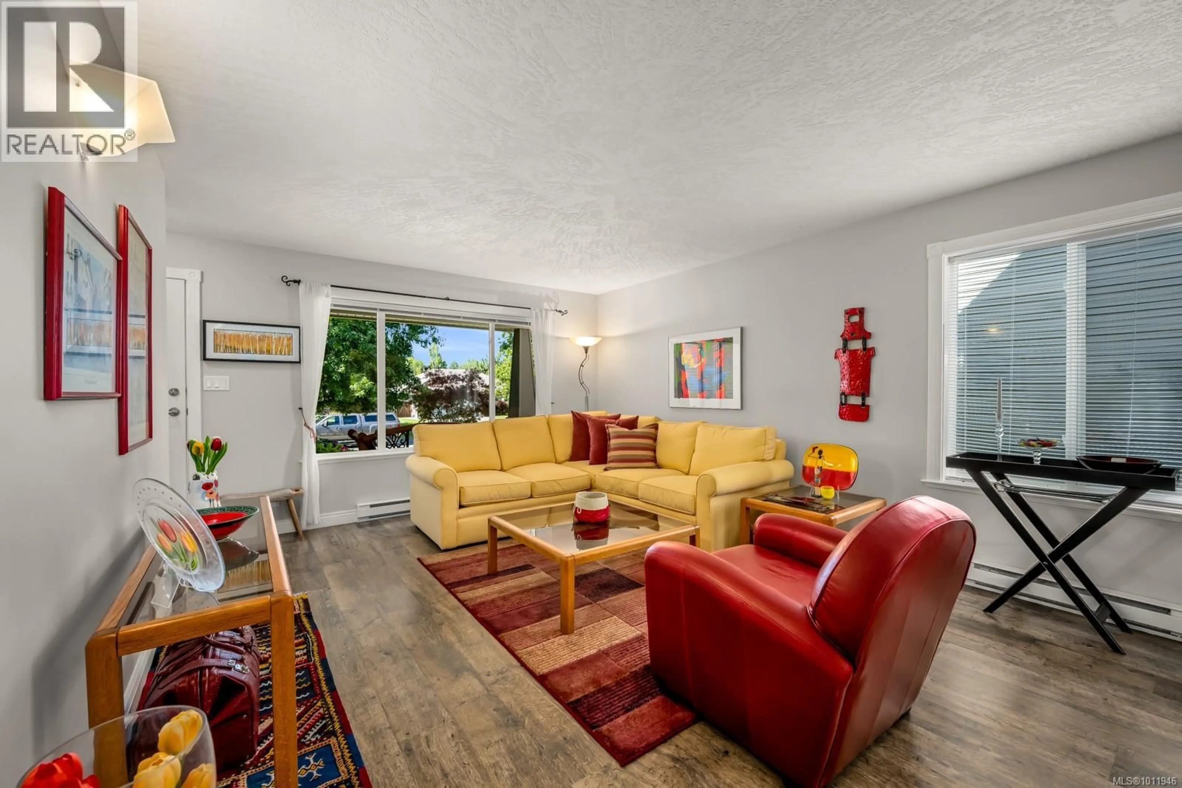 Living room with furniture, unknown for 2190 STIRLING PLACE, Courtenay British Columbia V9N9X1