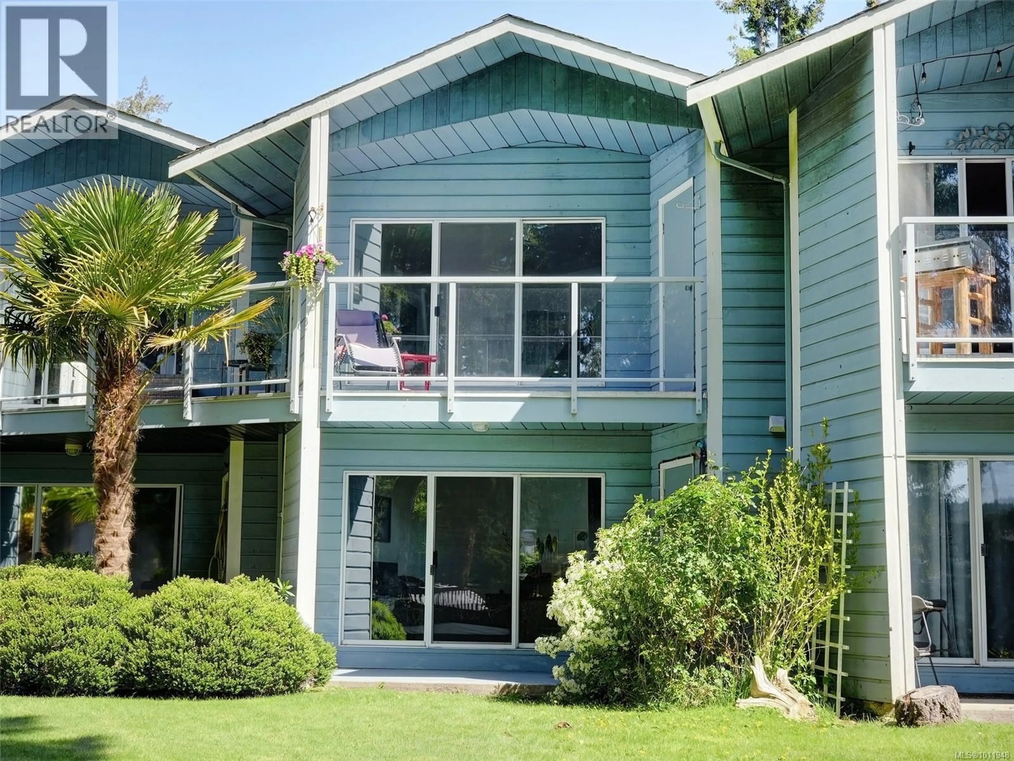 Home with vinyl exterior material, building for 5 - 6110 SEABROOM ROAD, Sooke British Columbia V9Z0B8