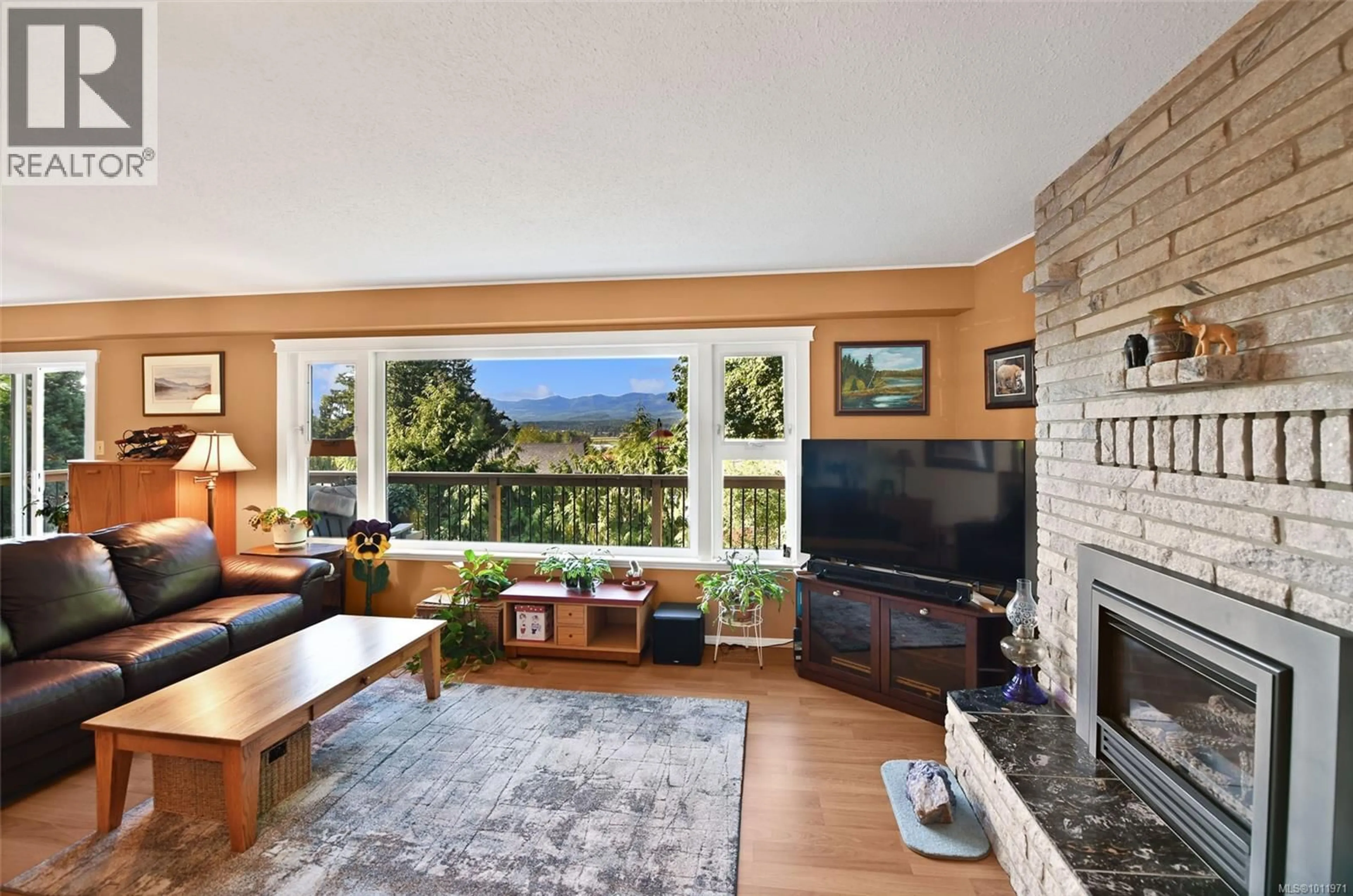 Living room with furniture, unknown for 265 PANORAMA PLACE, Courtenay British Columbia V9N5S4