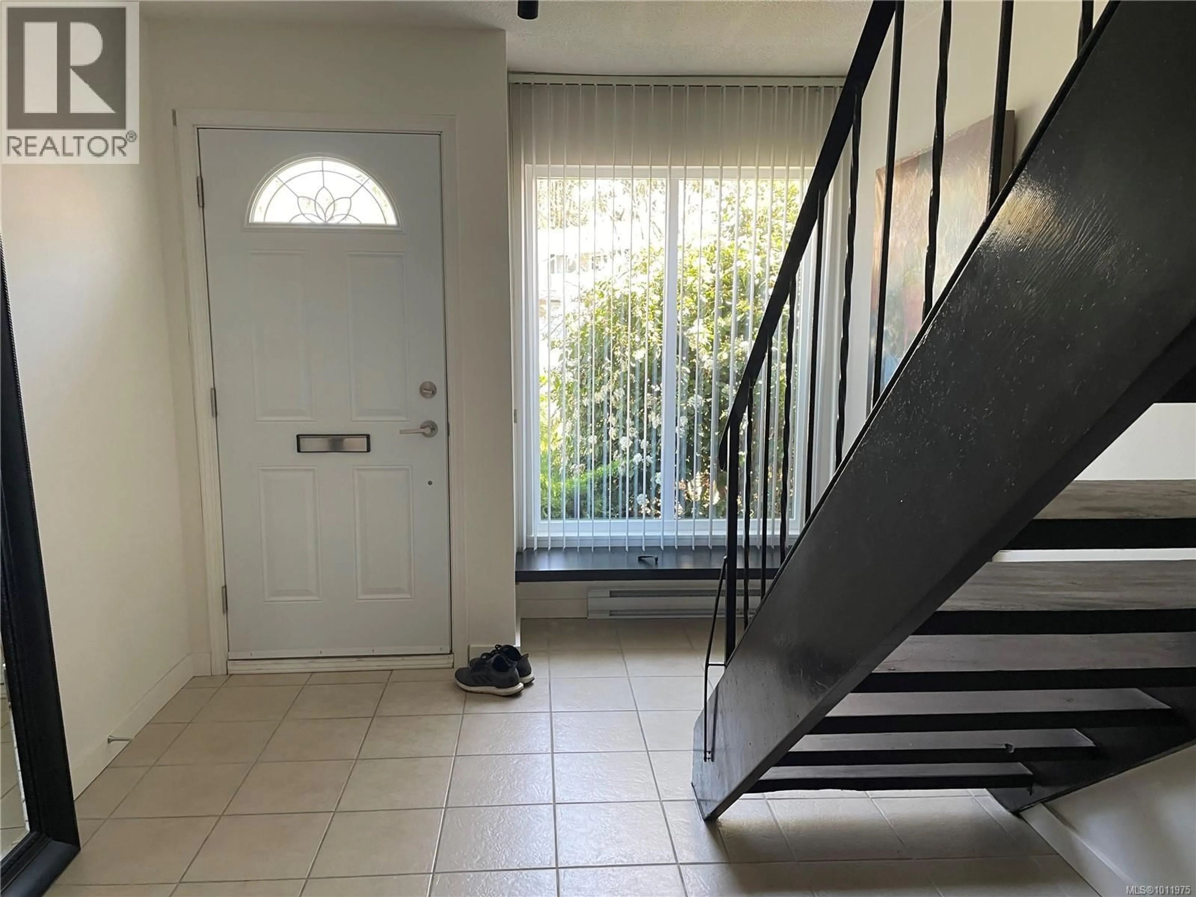 Indoor foyer for 5207 GERTRUDE STREET, Port Alberni British Columbia V9Y6L1