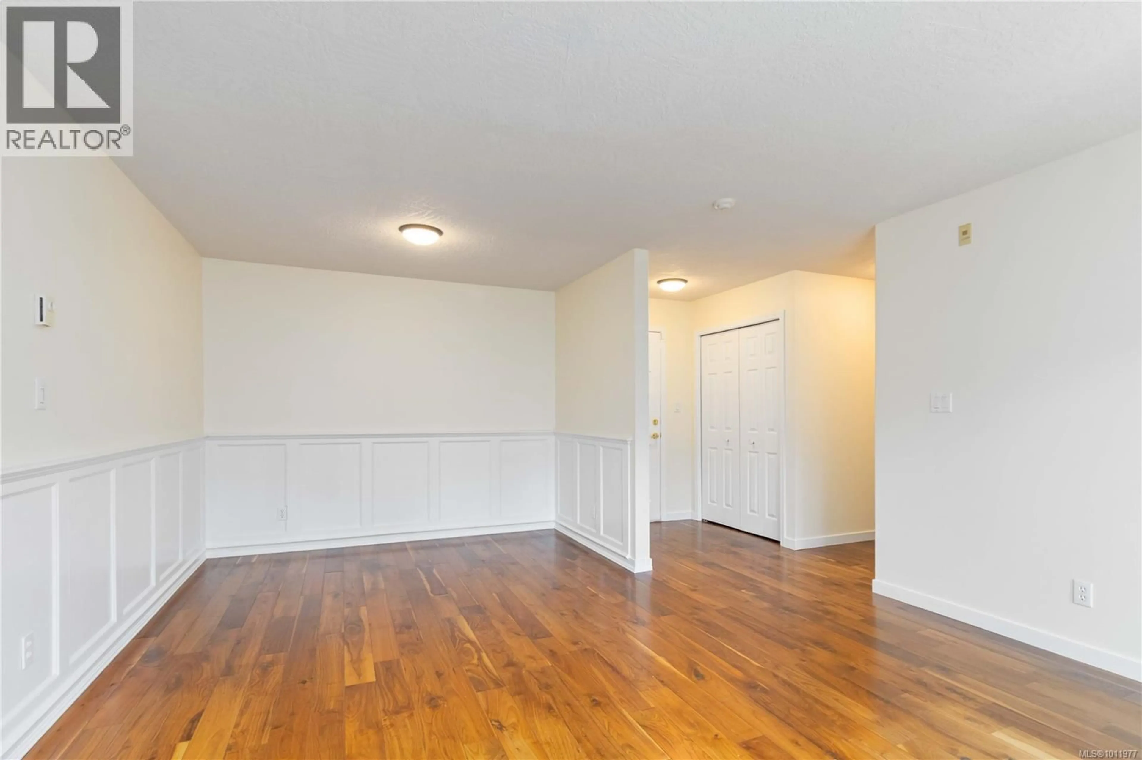 A pic of a room for 205 - 9945 FIFTH STREET, Sidney British Columbia V8L2X6