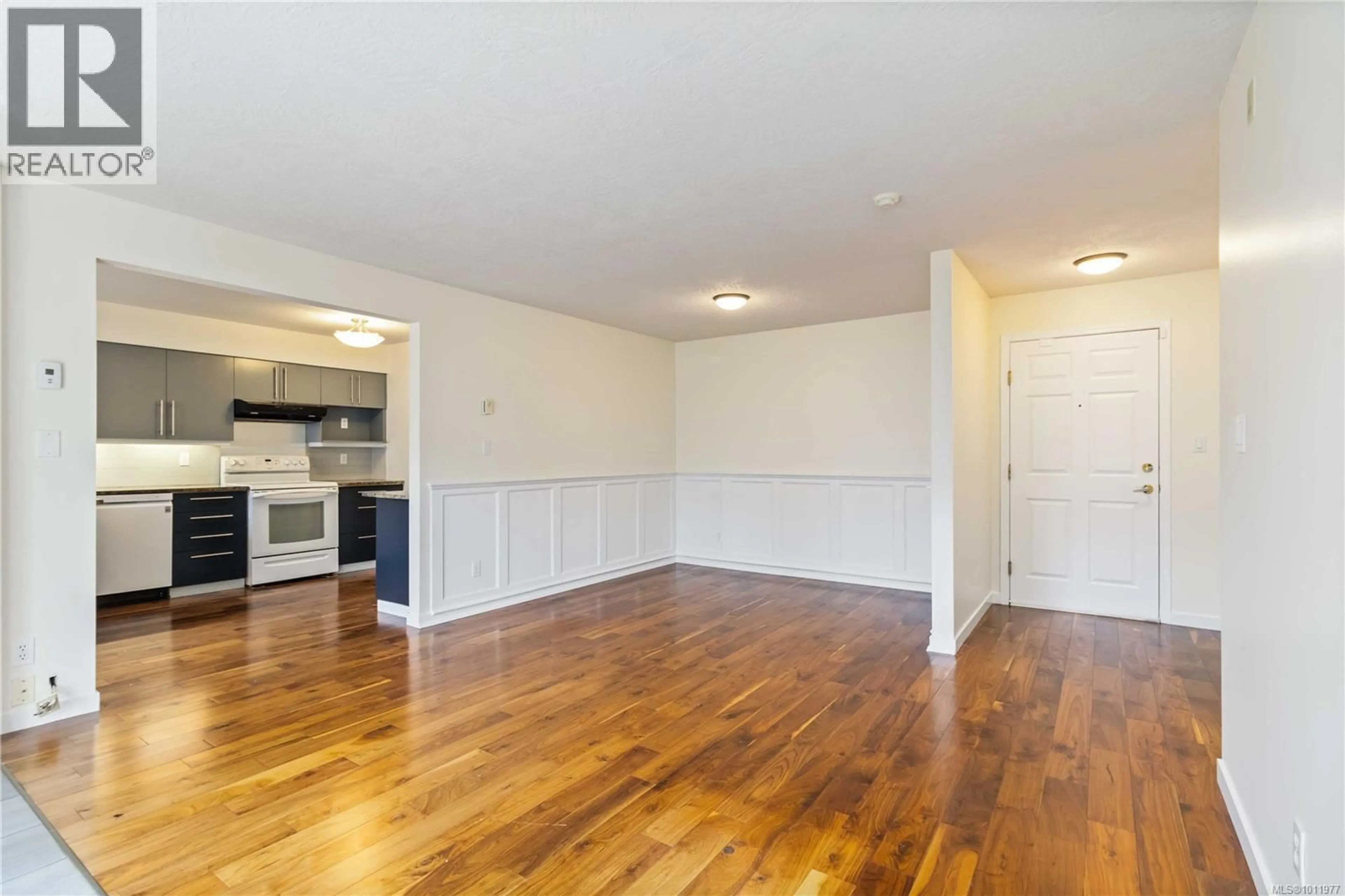 A pic of a room for 205 - 9945 FIFTH STREET, Sidney British Columbia V8L2X6