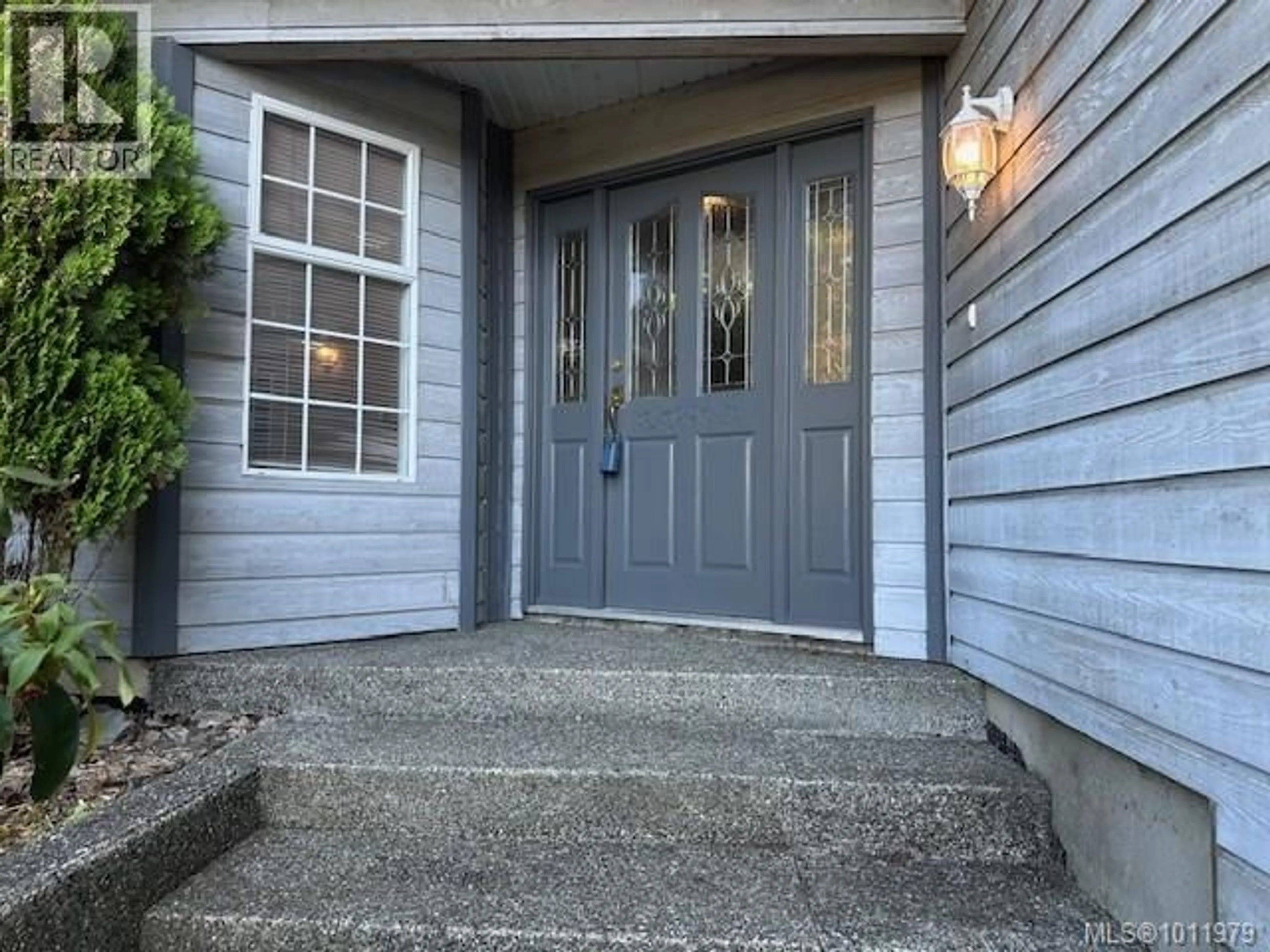 Indoor entryway for 1376 ALGONKIN ROAD, Duncan British Columbia V9L5N9