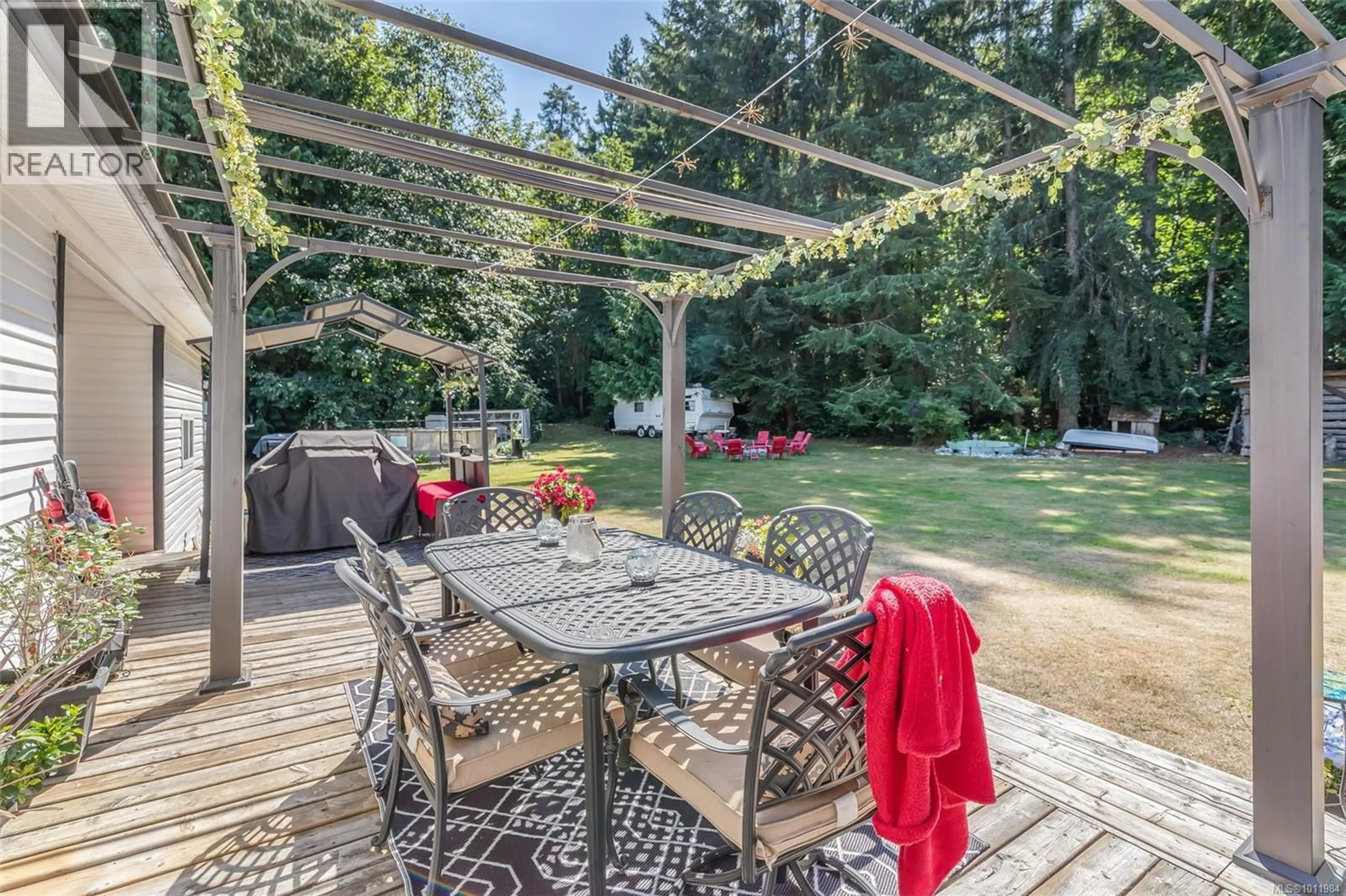 Patio, unknown for 5090 GAINSBERG ROAD, Bowser British Columbia V0R1G0