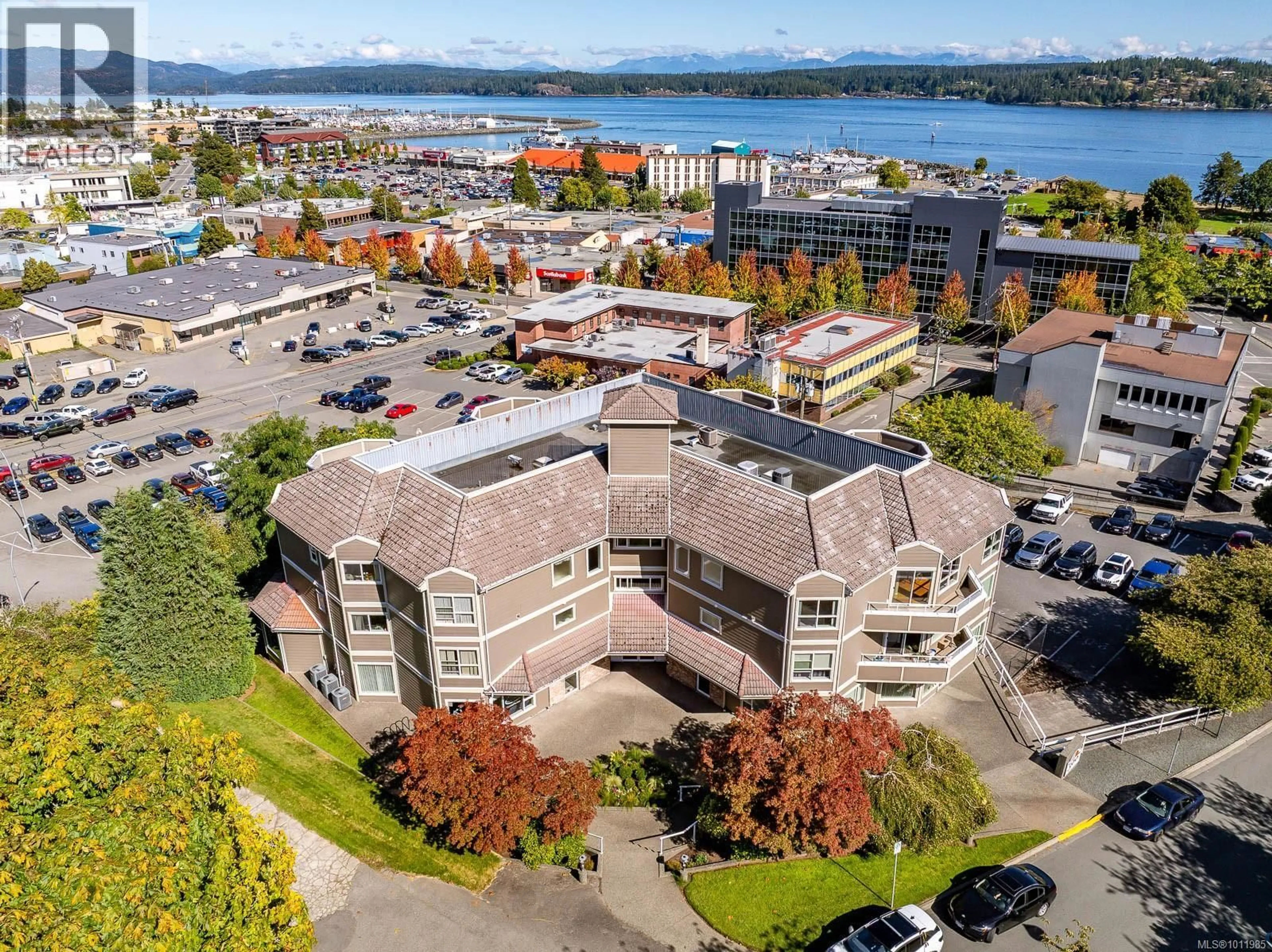 A pic from outside/outdoor area/front of a property/back of a property/a pic from drone, unknown for 311 - 300 ST. ANN'S ROAD, Campbell River British Columbia V9W4C6