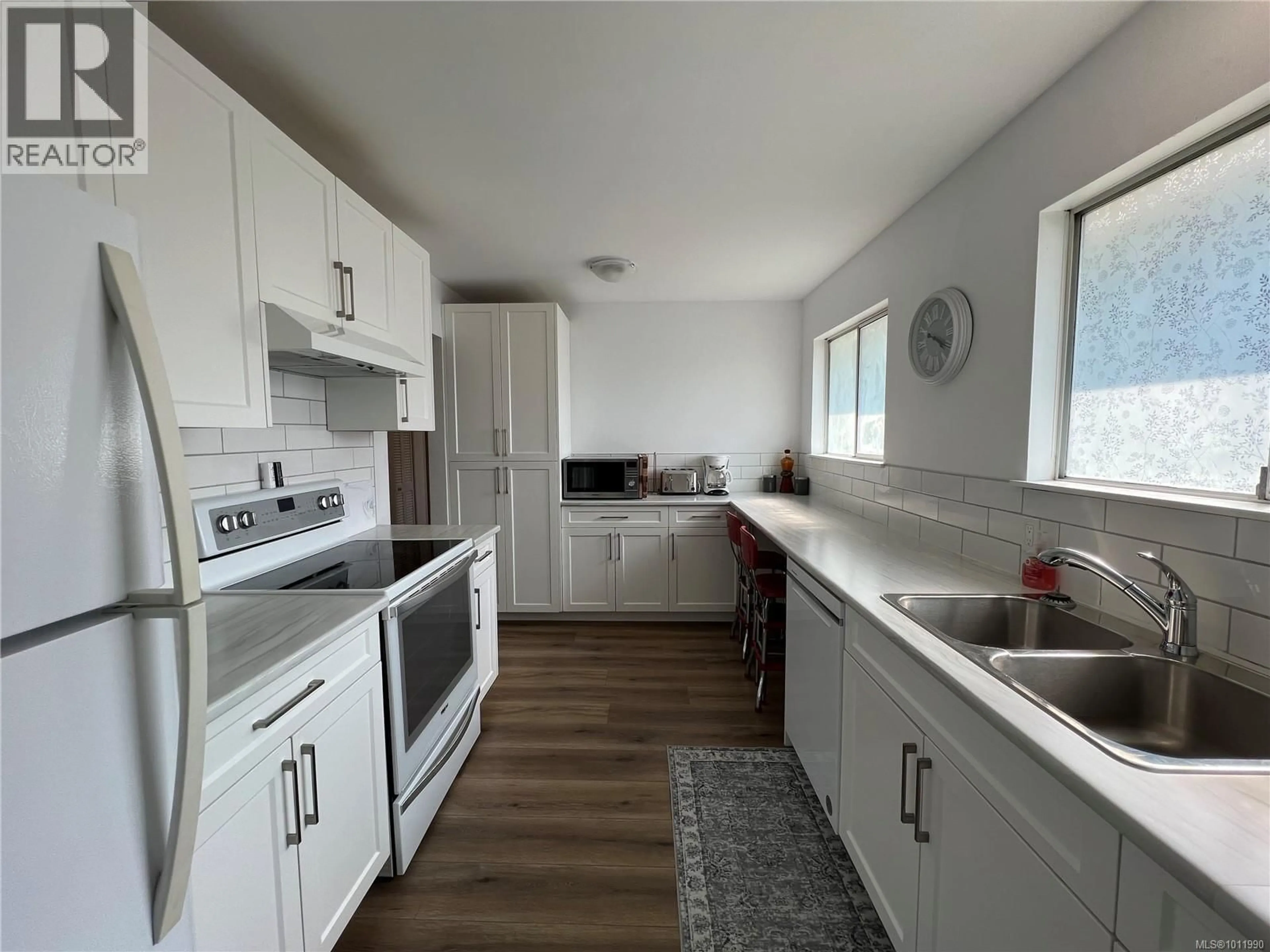 Open concept kitchen, unknown for 537 MAQUINNA DRIVE NORTH, Tahsis British Columbia V0P1X0