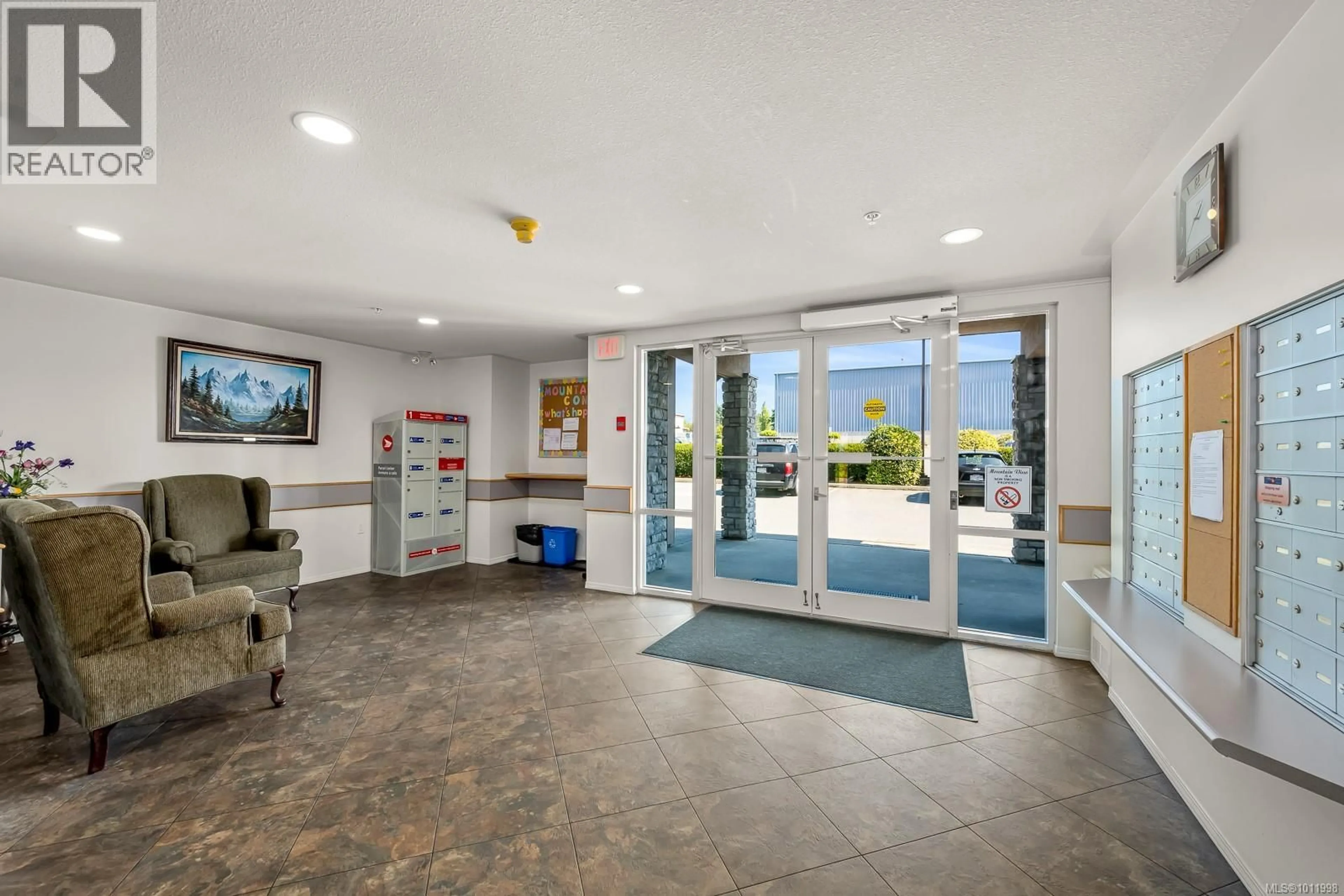 Lobby for 402 - 280 DOGWOOD STREET SOUTH, Campbell River British Columbia V9W6Y7